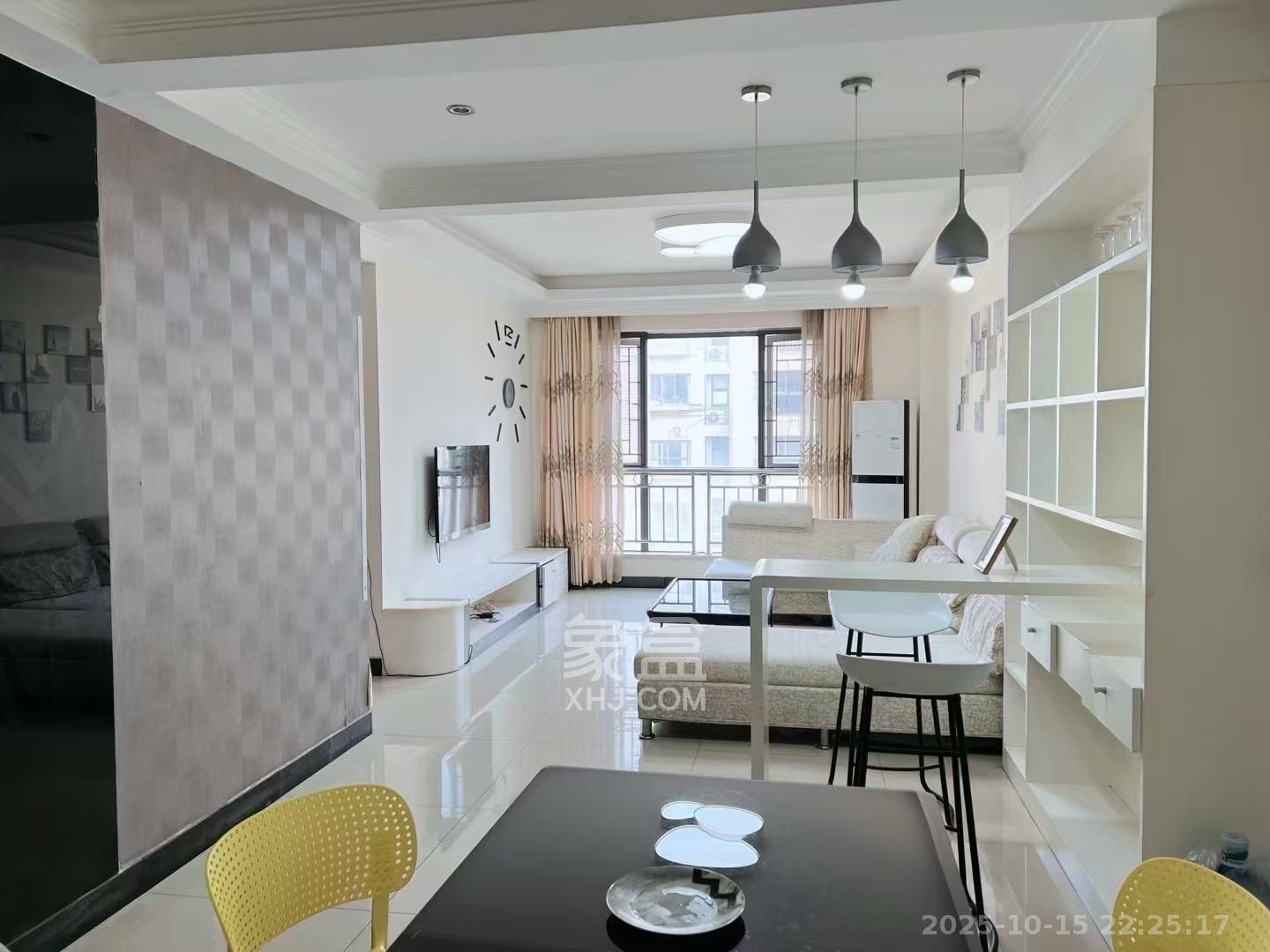 长盛岚庭  1室2厅1卫    2600.0元/月 长盛岚庭  1室2厅1卫    2600.0元/月