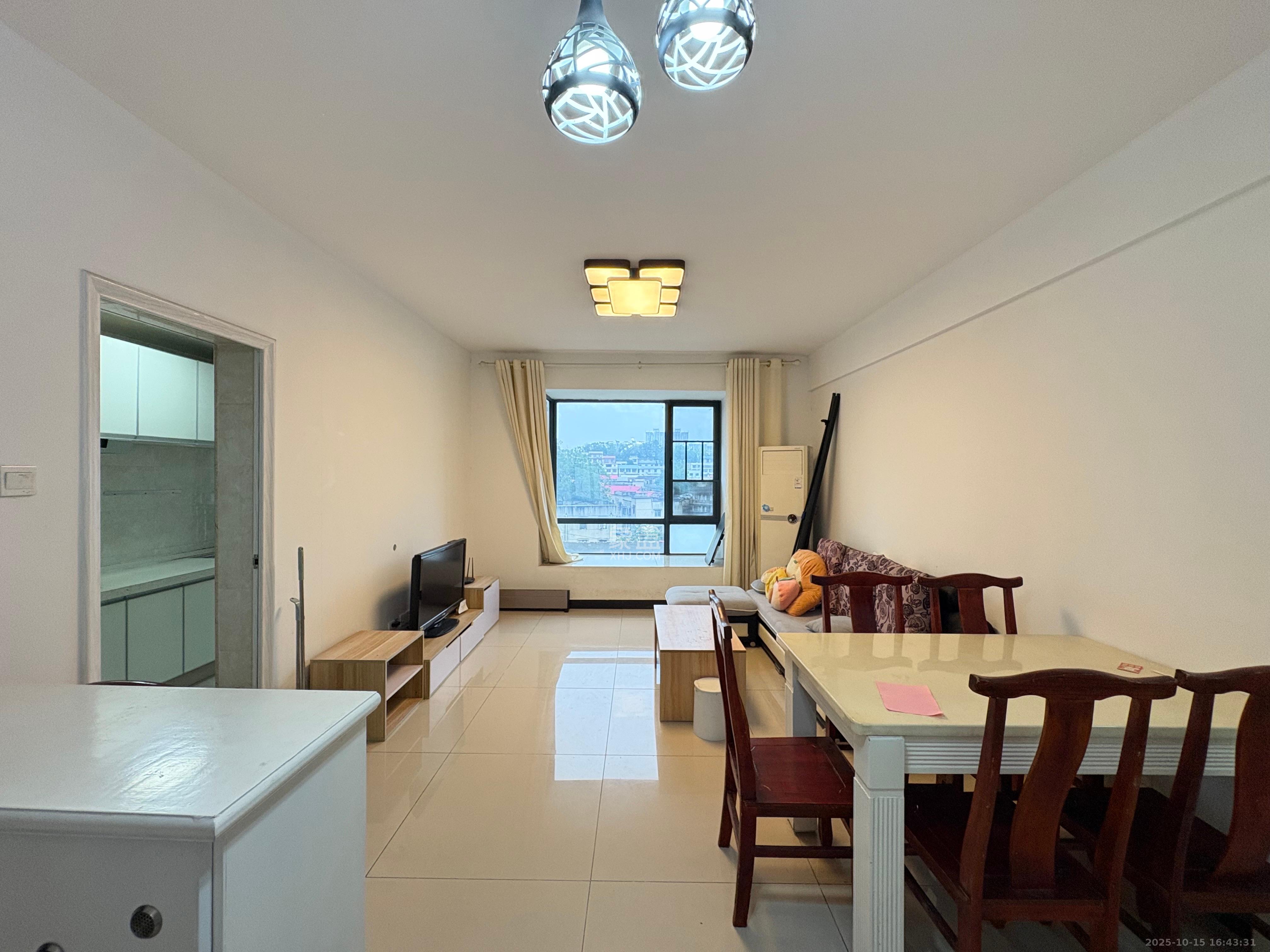 望兴景园二期（望兴西西里）  3室2厅1卫    2600.0元/月