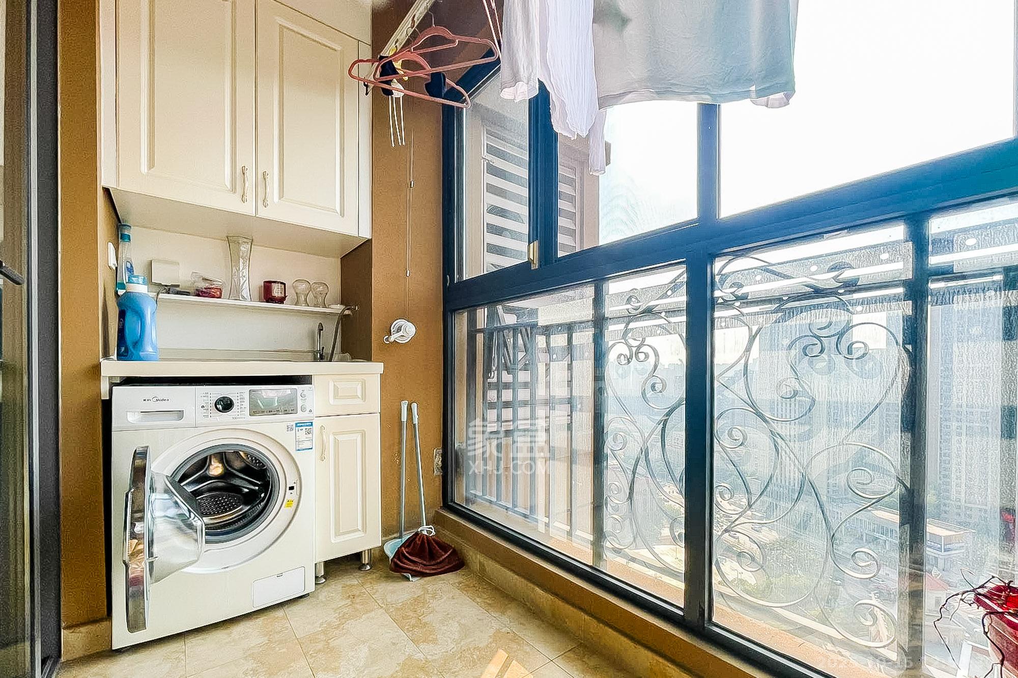 珠江郦城公园1号  2室1厅1卫    85.0万 珠江郦城公园1号  2室1厅1卫    85.0万阳台