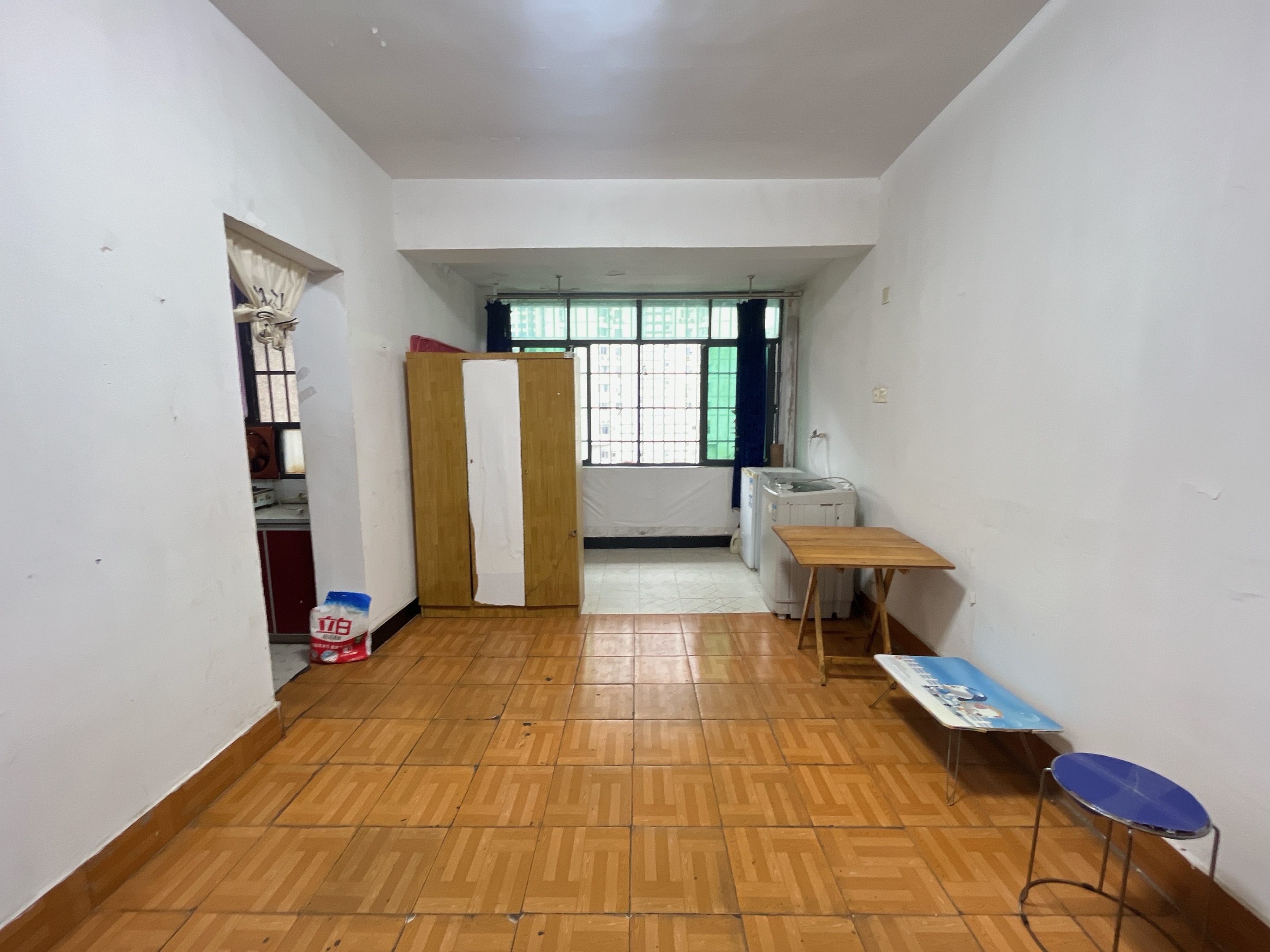 便河边社区  1室0厅0卫    1000.0元/月 便河边社区  1室0厅0卫    1000.0元/月户型图