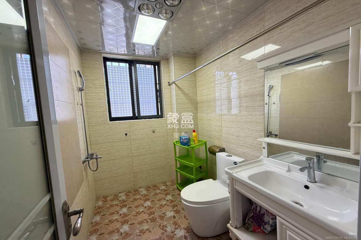 金富星城 1室2厅1卫 1500.0元/月 金富星城 1室2厅1卫 1500.0元/月室内图