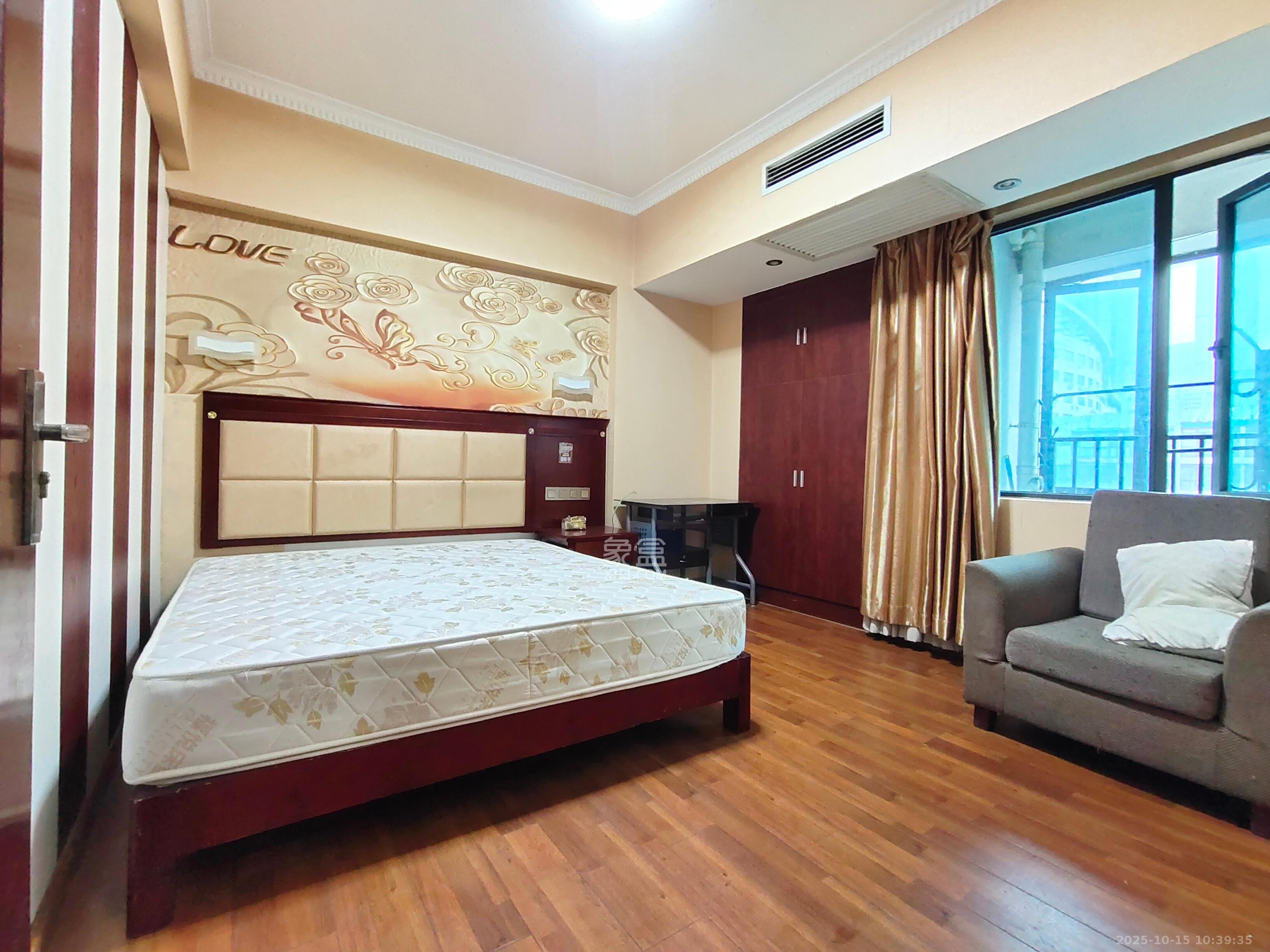 名富公寓  2室1厅1卫    2000.0元/月 名富公寓  2室1厅1卫    2000.0元/月室内图