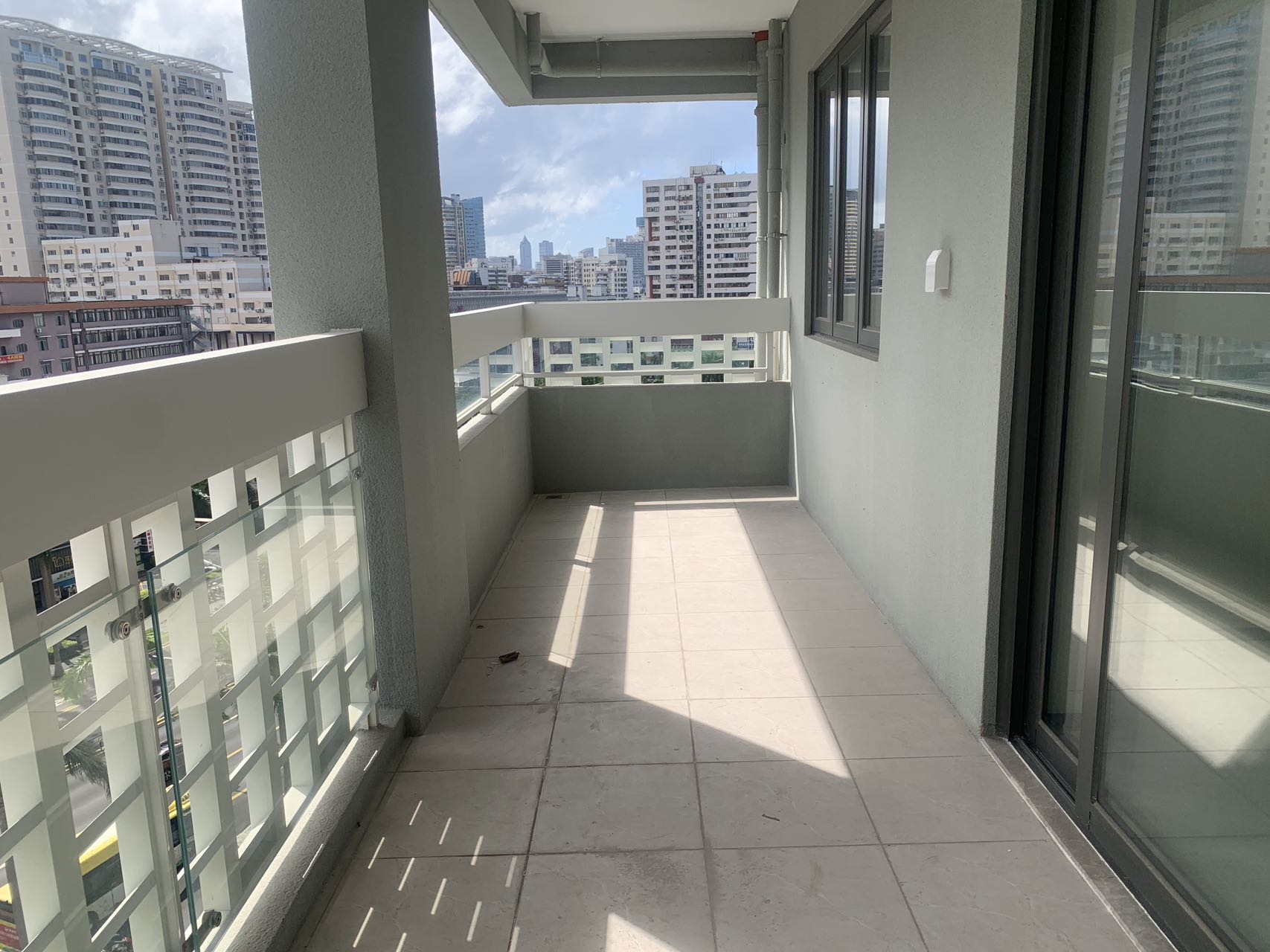 海府大院(海府路41号) 3室2厅2卫 3600.0元/月 海府大院(海府路41号) 3室2厅2卫 3600.0元/月室内图