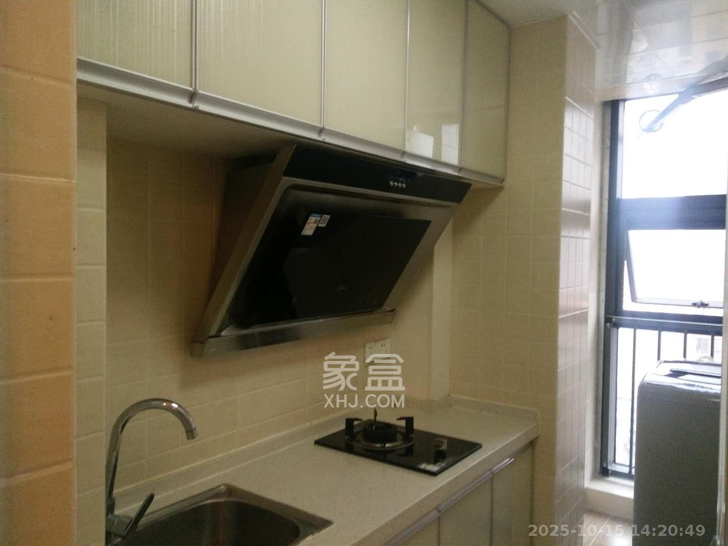 第六都（陆都小区）  1室1厅1卫    1800.0元/月室内图