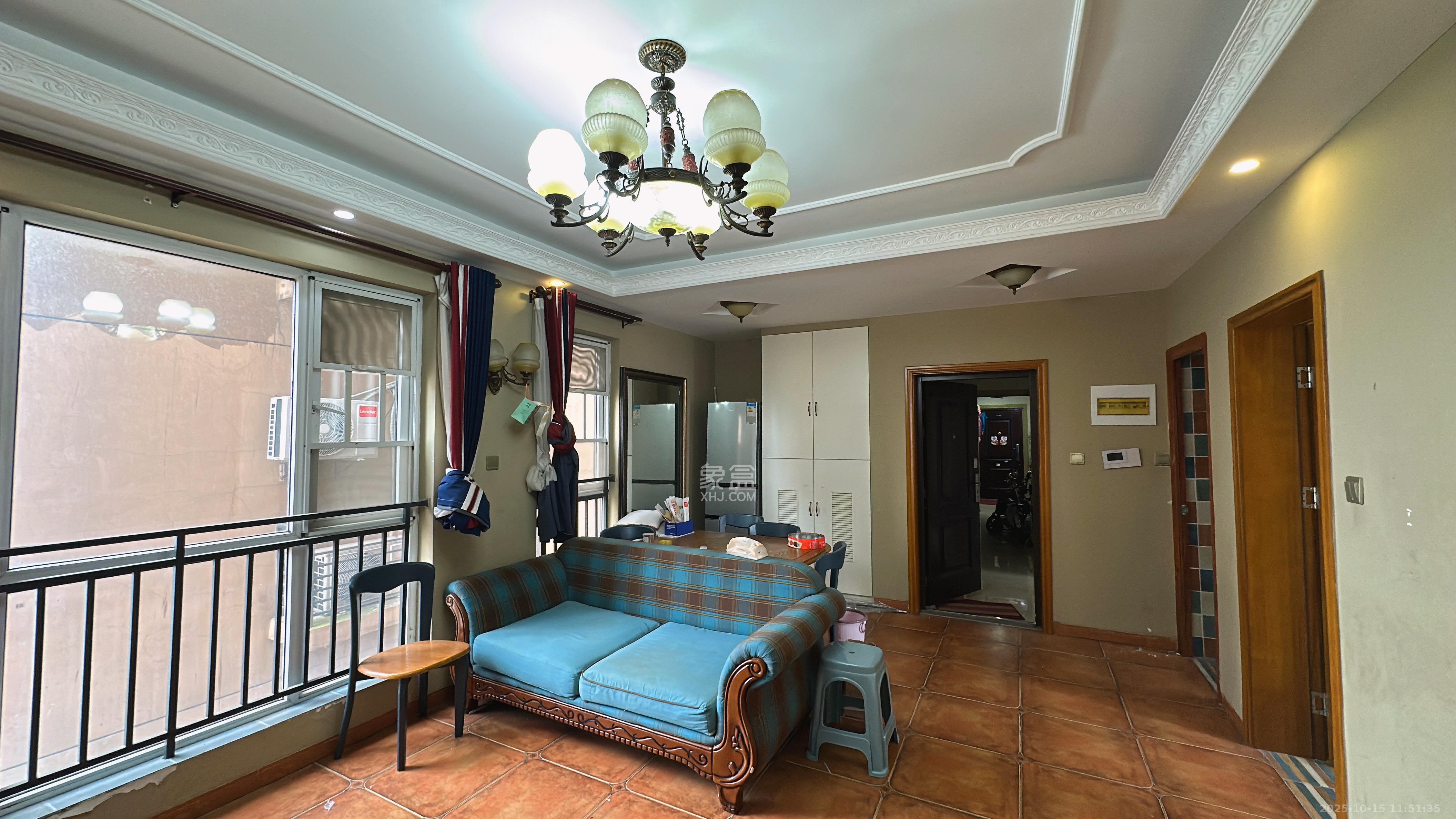 COCO蜜城  3室2厅1卫    2300.0元/月室内图