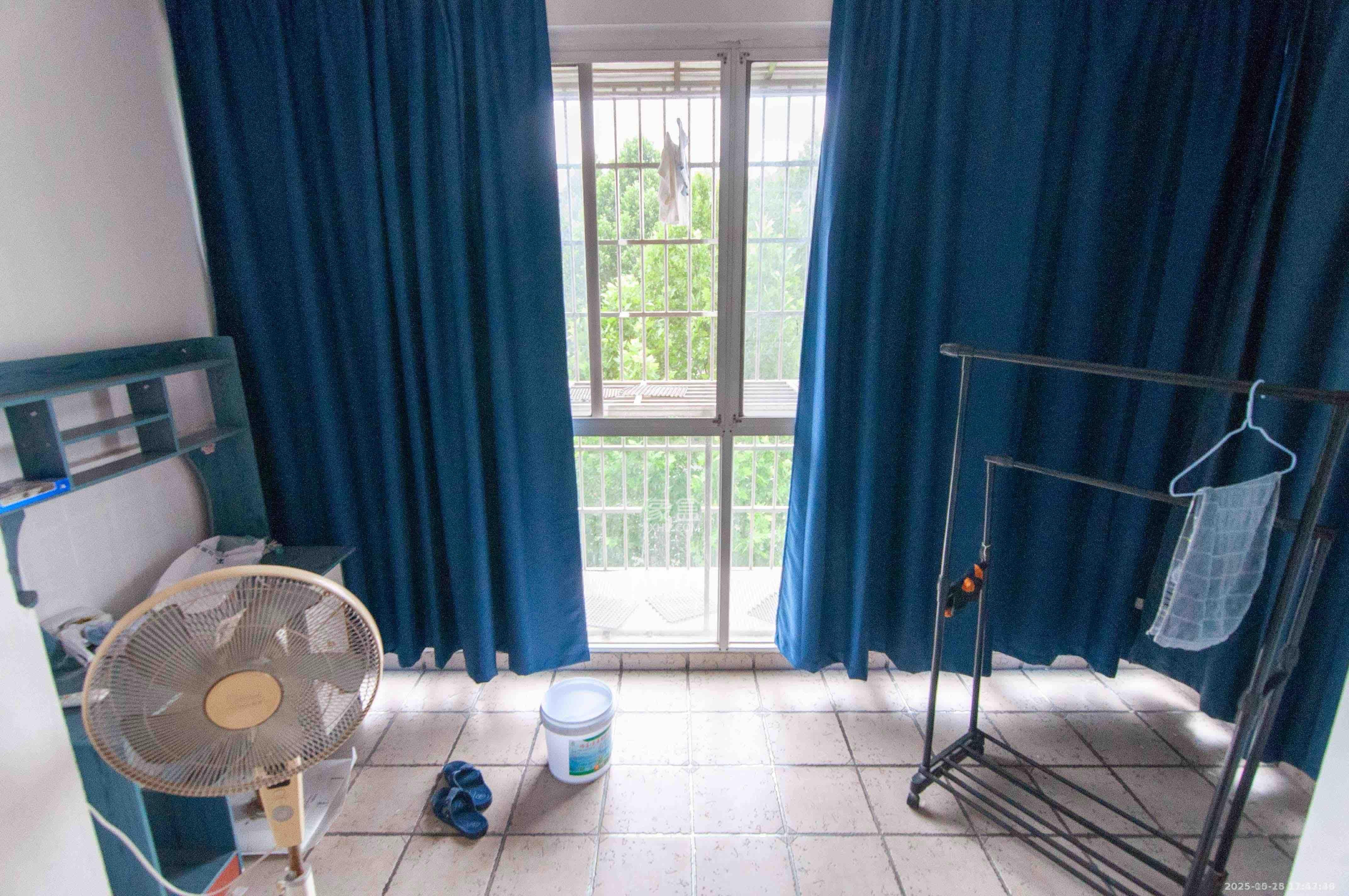 麓山枫情  2室1厅1卫    1900.0元/月 麓山枫情  2室1厅1卫    1900.0元/月室内图