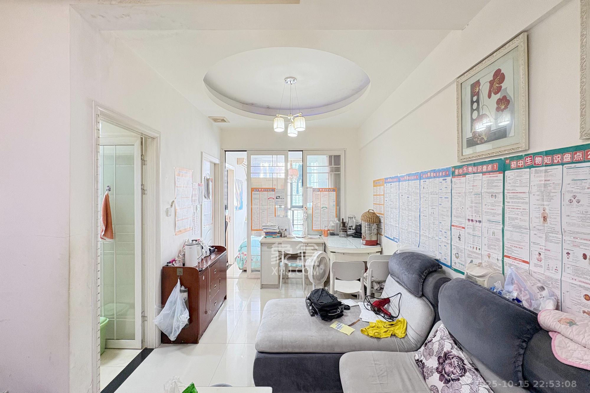 凯通国际城(凯通朝庭)  3室1厅1卫    80.0万 凯通国际城(凯通朝庭)  3室1厅1卫    80.0万客厅