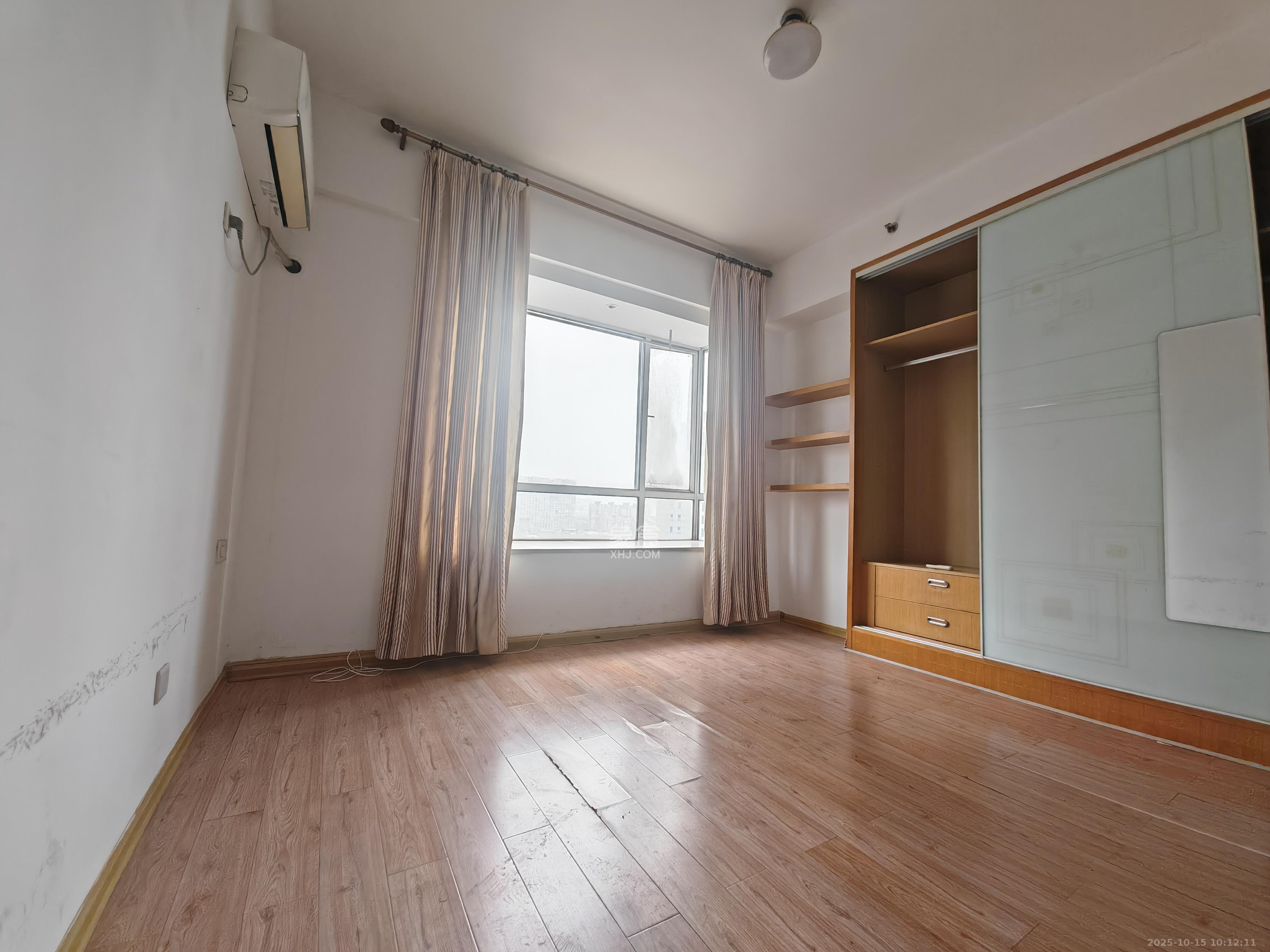 通华天都  1室1厅1卫    1400.0元/月室内图