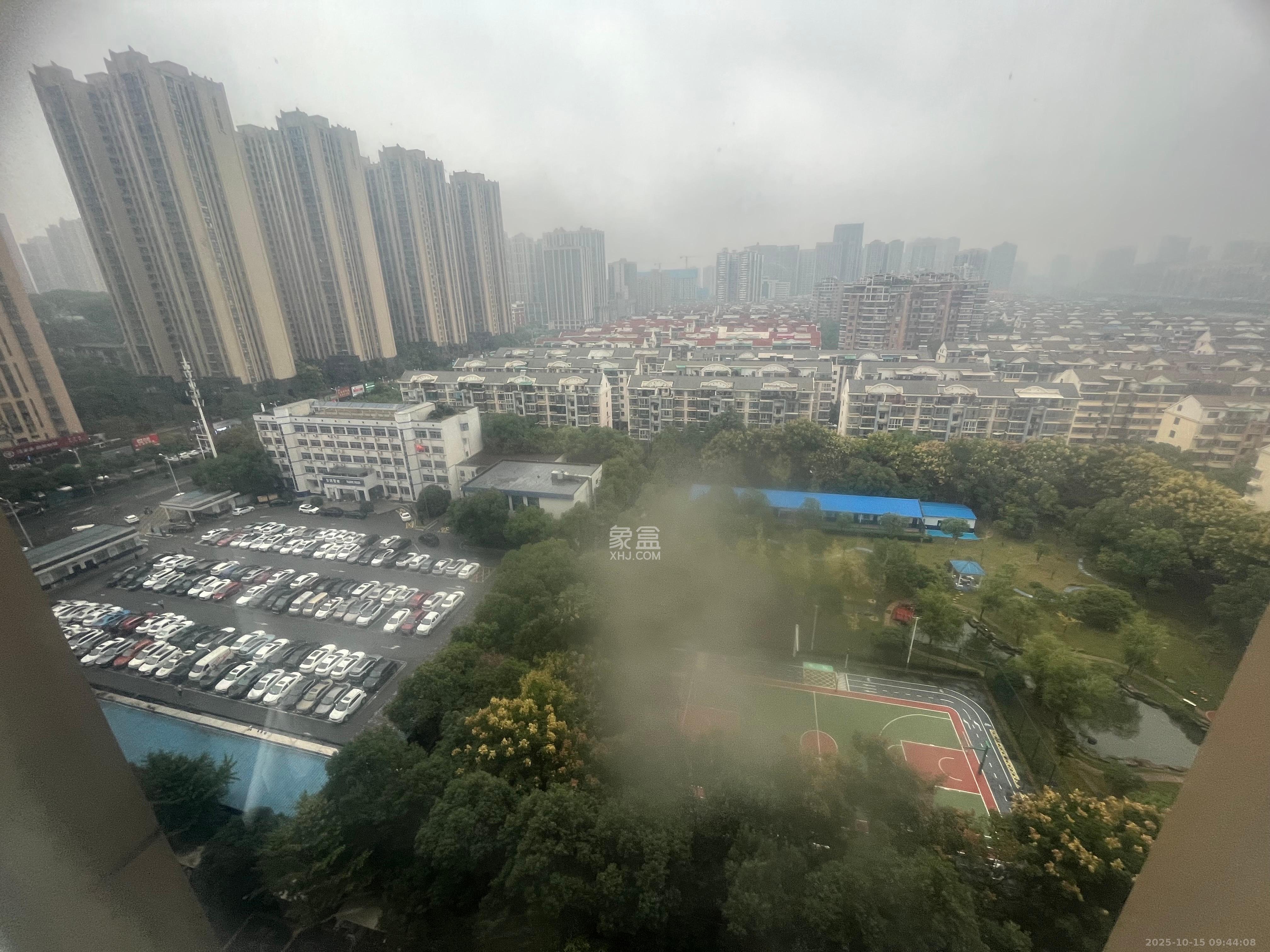 万坤图财富广场  1室1厅1卫    4800.0元/月室内图
