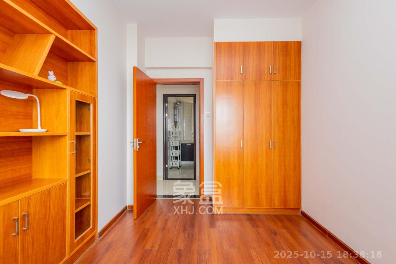 爵士湘 3室2厅2卫 2000.0元/月 爵士湘 3室2厅2卫 2000.0元/月室内图