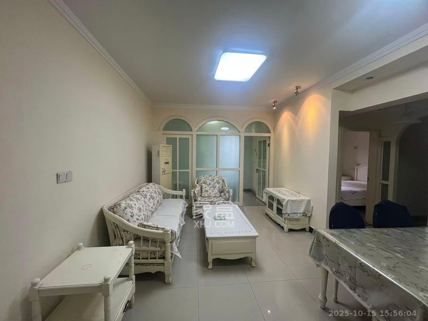 满庭芳小区  2室1厅1卫    2000.0元/月 满庭芳小区  2室1厅1卫    2000.0元/月室内图