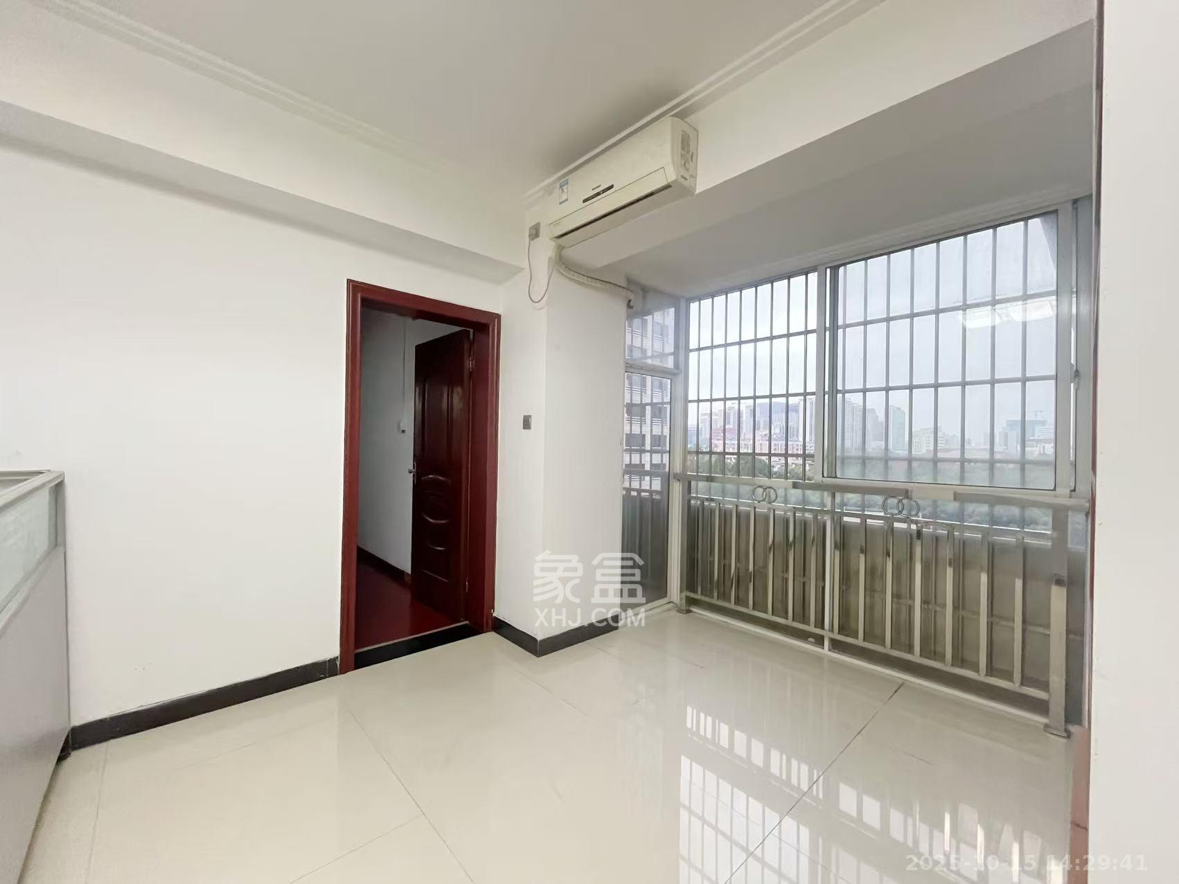 芙蓉蓉苑  1室1厅1卫    1800.0元/月 芙蓉蓉苑  1室1厅1卫    1800.0元/月室内图