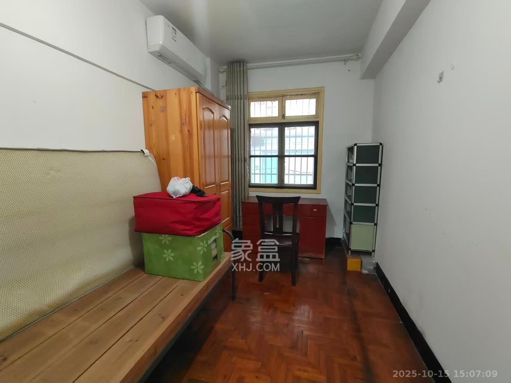 工商所宿舍(上碧湘街30号) 2室1厅1卫 2400.0元/月 工商所宿舍(上碧湘街30号) 2室1厅1卫 2400.0元/月室内图