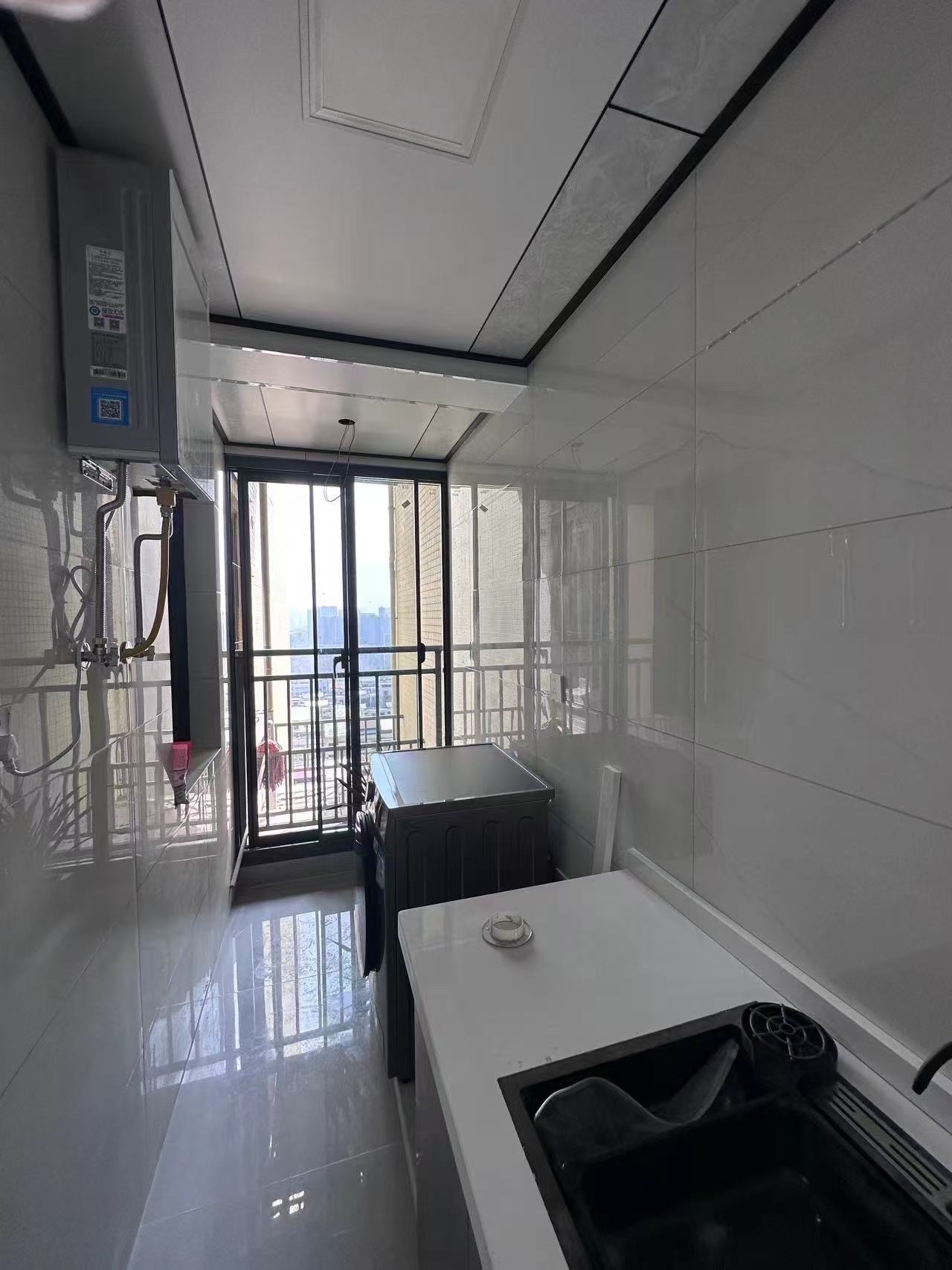 金钟大雁城  3室2厅2卫    3200.0元/月室内图