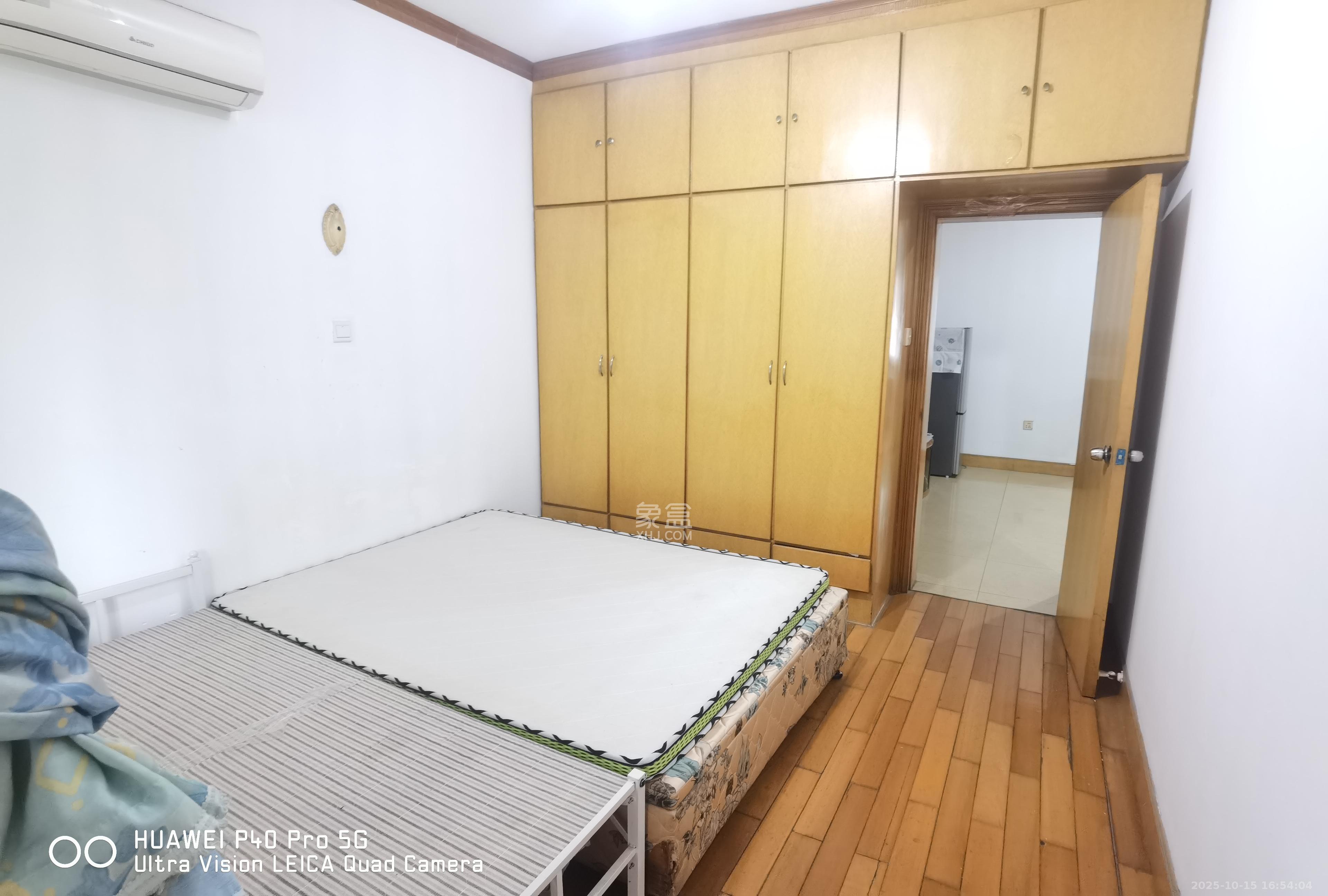 长沙理工大学黄土岭教职工住宅区 2室2厅1卫 1300.0元/月 长沙理工大学黄土岭教职工住宅区 2室2厅1卫 1300.0元/月室内图