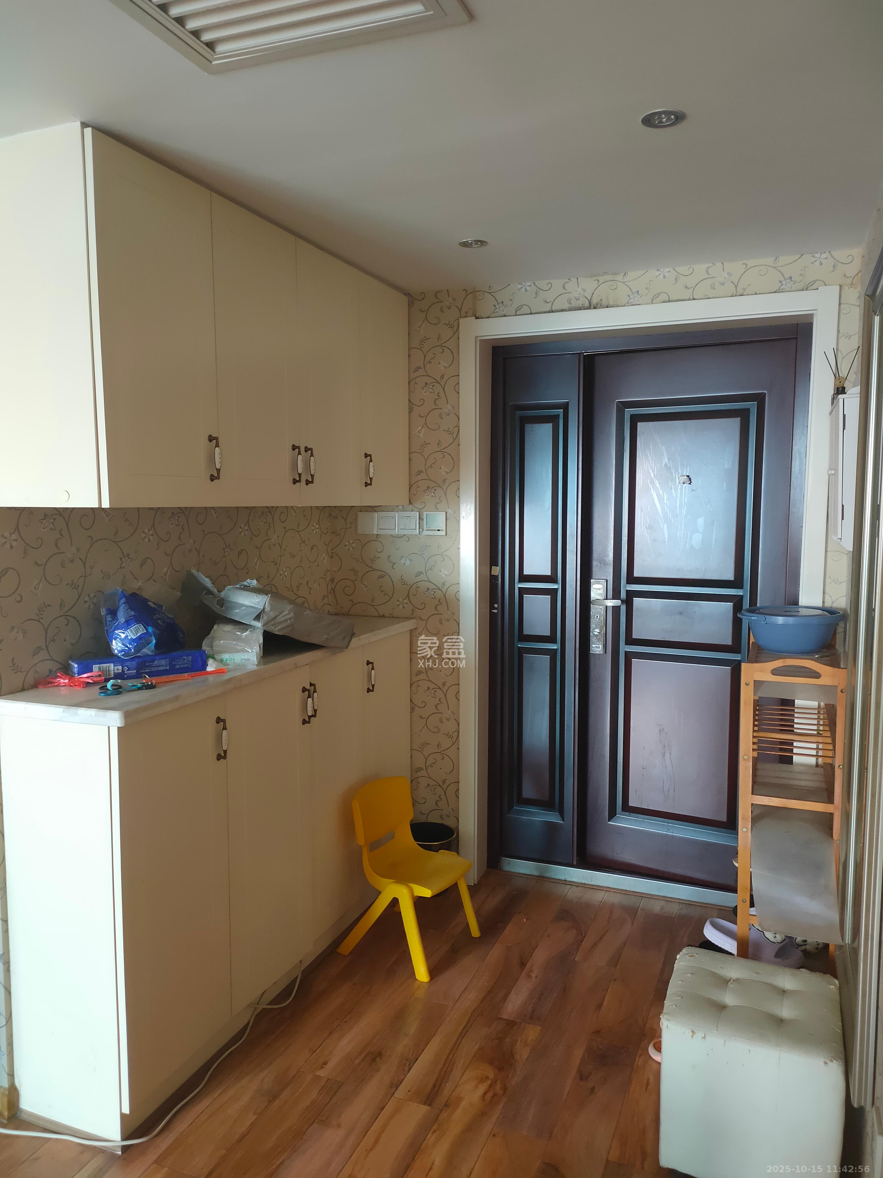 四方水岸(世方水岸) 1室2厅1卫 2600.0元/月 四方水岸(世方水岸) 1室2厅1卫 2600.0元/月室内图