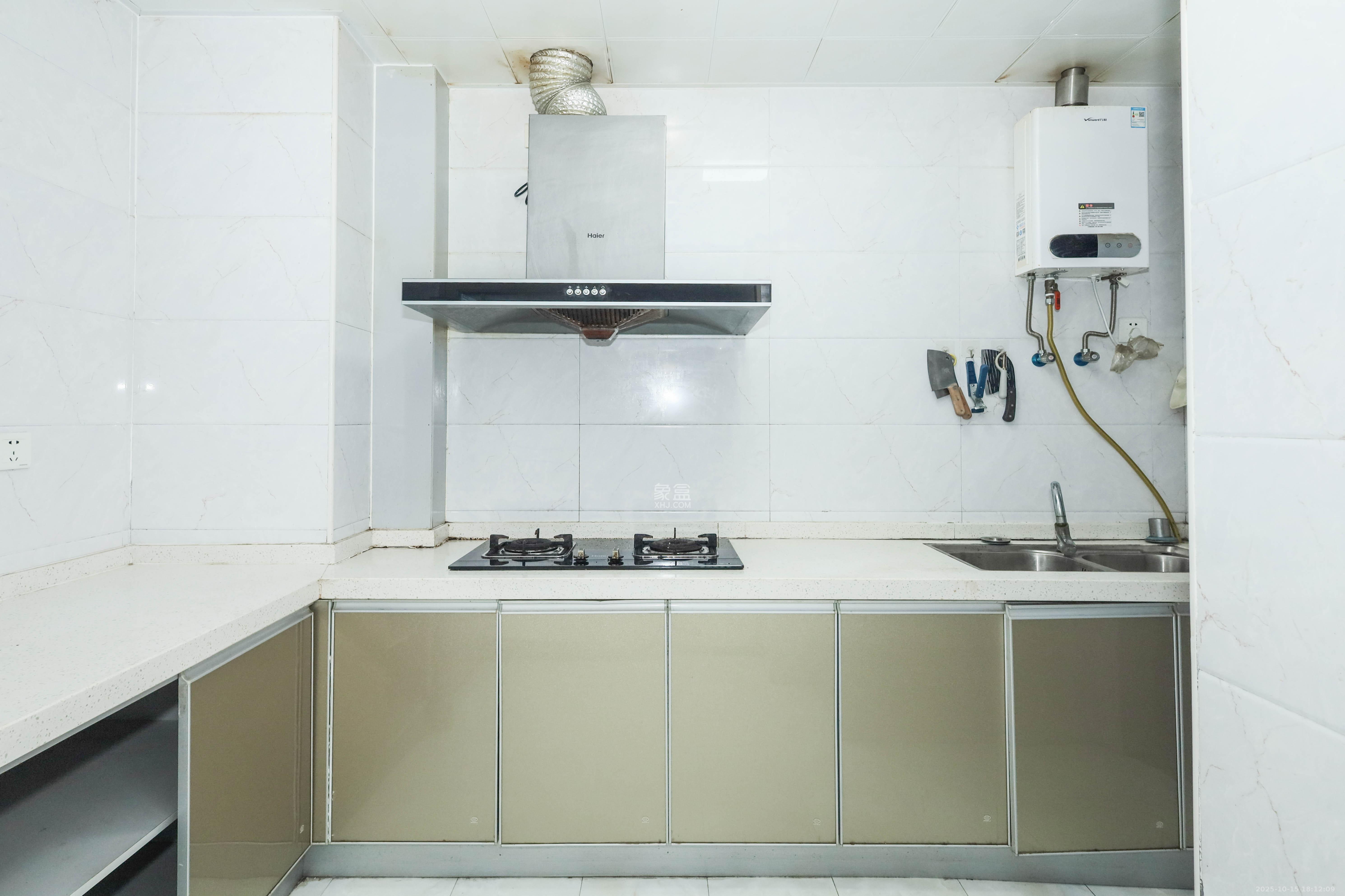 梅溪湖合能璞丽  3室2厅2卫    108.8万 梅溪湖合能璞丽  3室2厅2卫    108.8万厨房