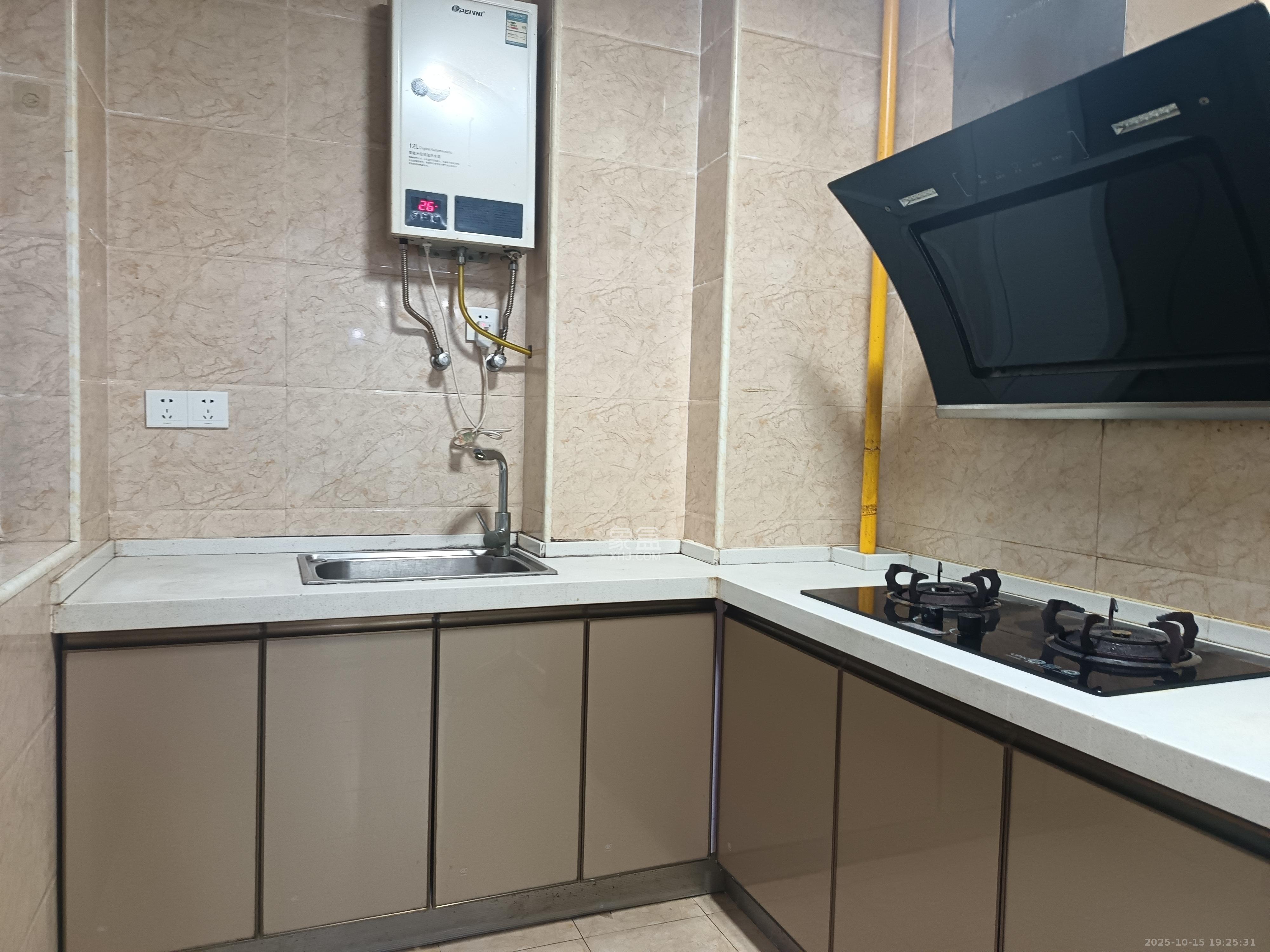 长房东云台  2室1厅1卫    2300.0元/月室内图