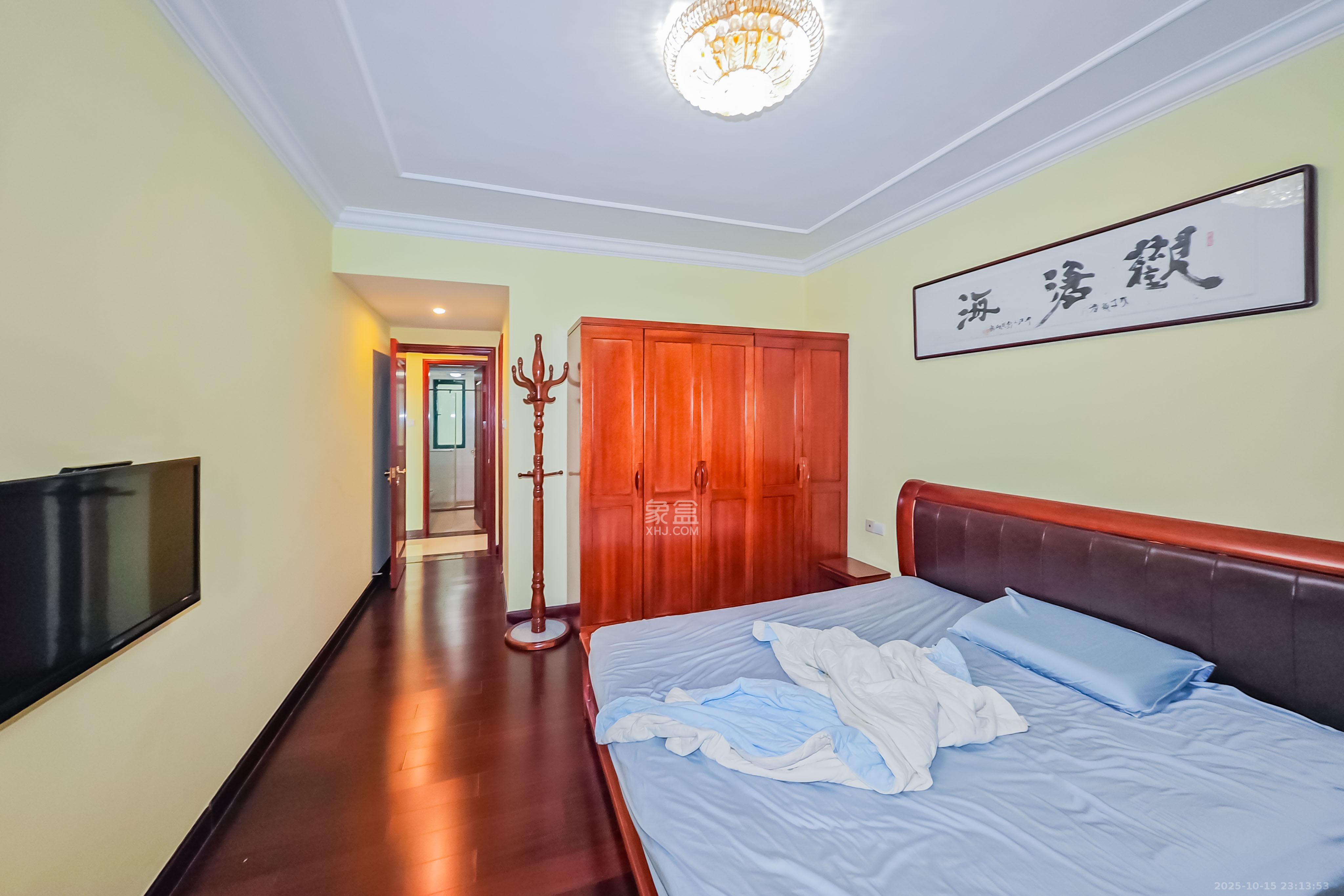 恒大绿洲  3室2厅2卫    102.0万卧室