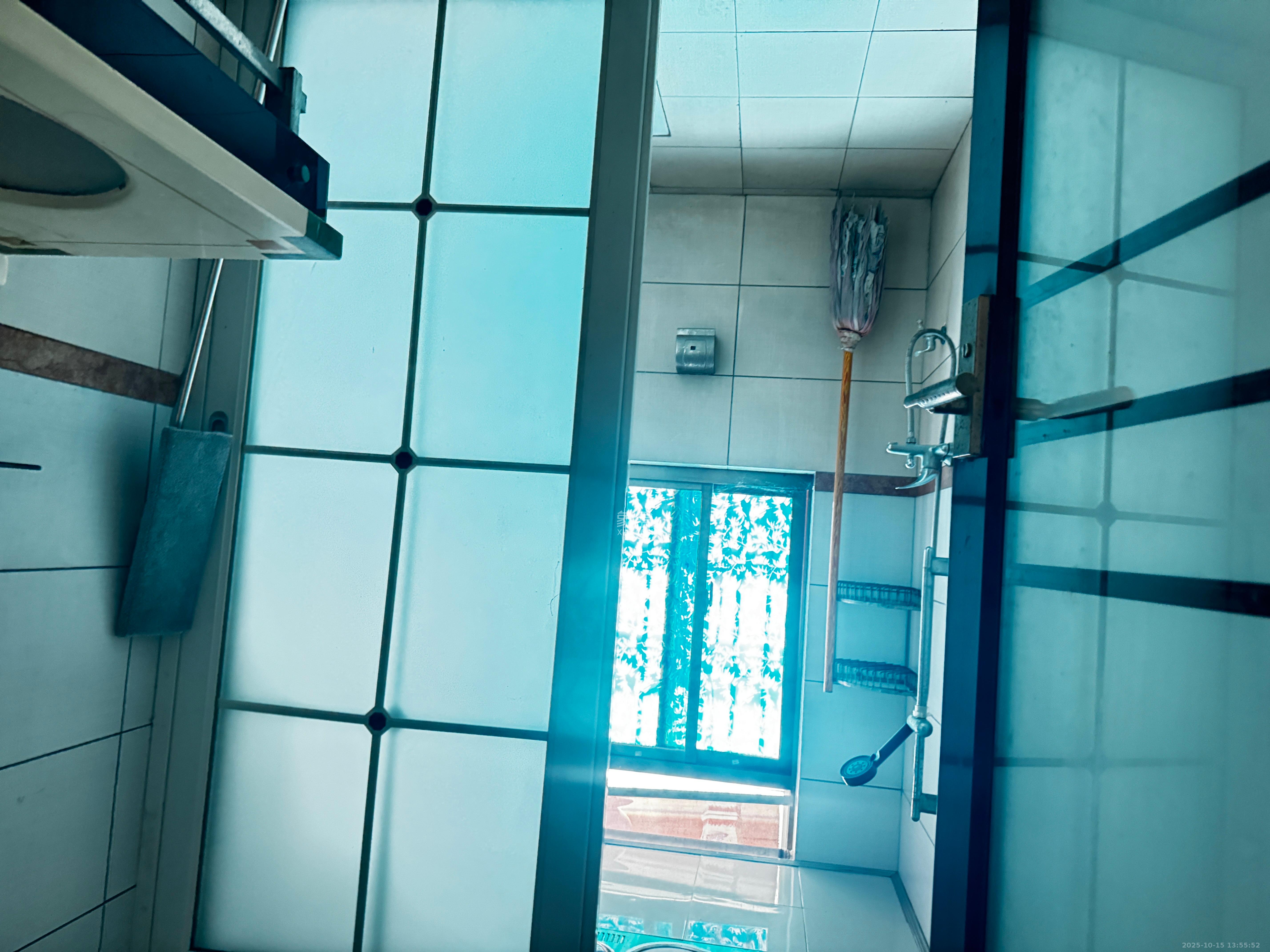 白田安置小区 3室2厅2卫 2500.0元/月 白田安置小区 3室2厅2卫 2500.0元/月室内图