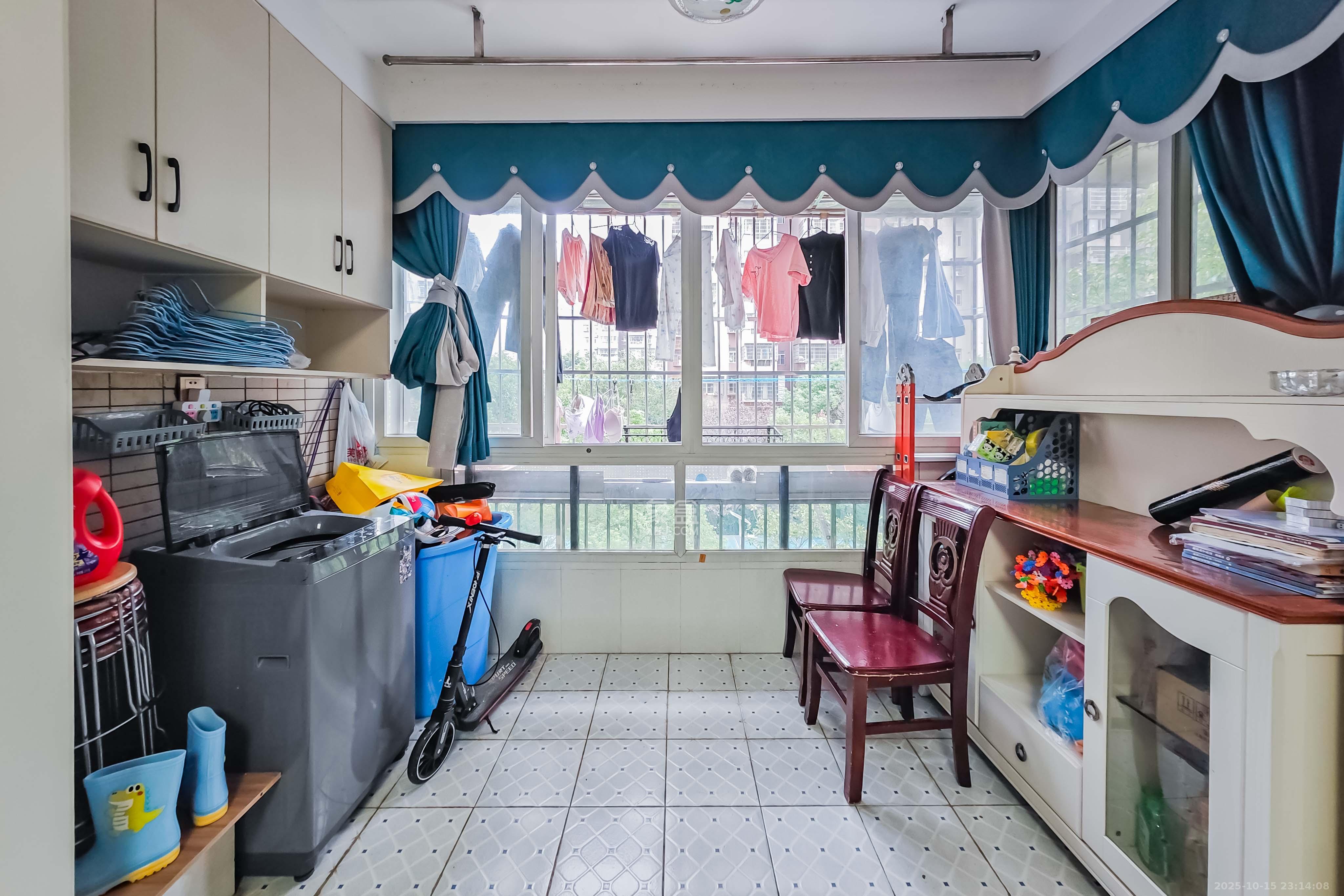 黎郡新宇康景园  2室2厅1卫    50.0万其他