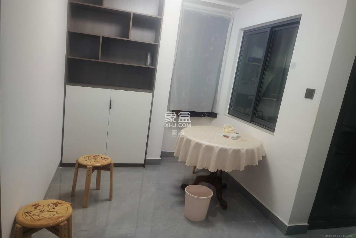 潇湘名城(新里程潇湘名城) 1室0厅0卫 2100.0元/月 潇湘名城(新里程潇湘名城) 1室0厅0卫 2100.0元/月室内图