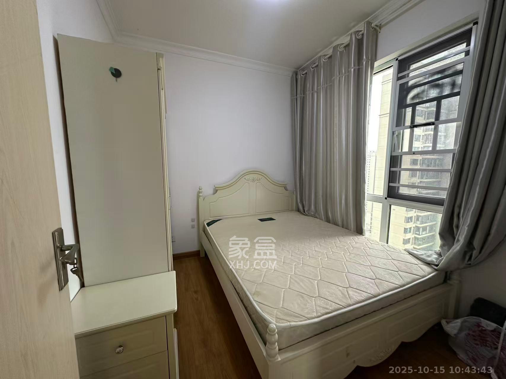 蓝光幸福满庭 3室2厅1卫 2300.0元/月 蓝光幸福满庭 3室2厅1卫 2300.0元/月室内图