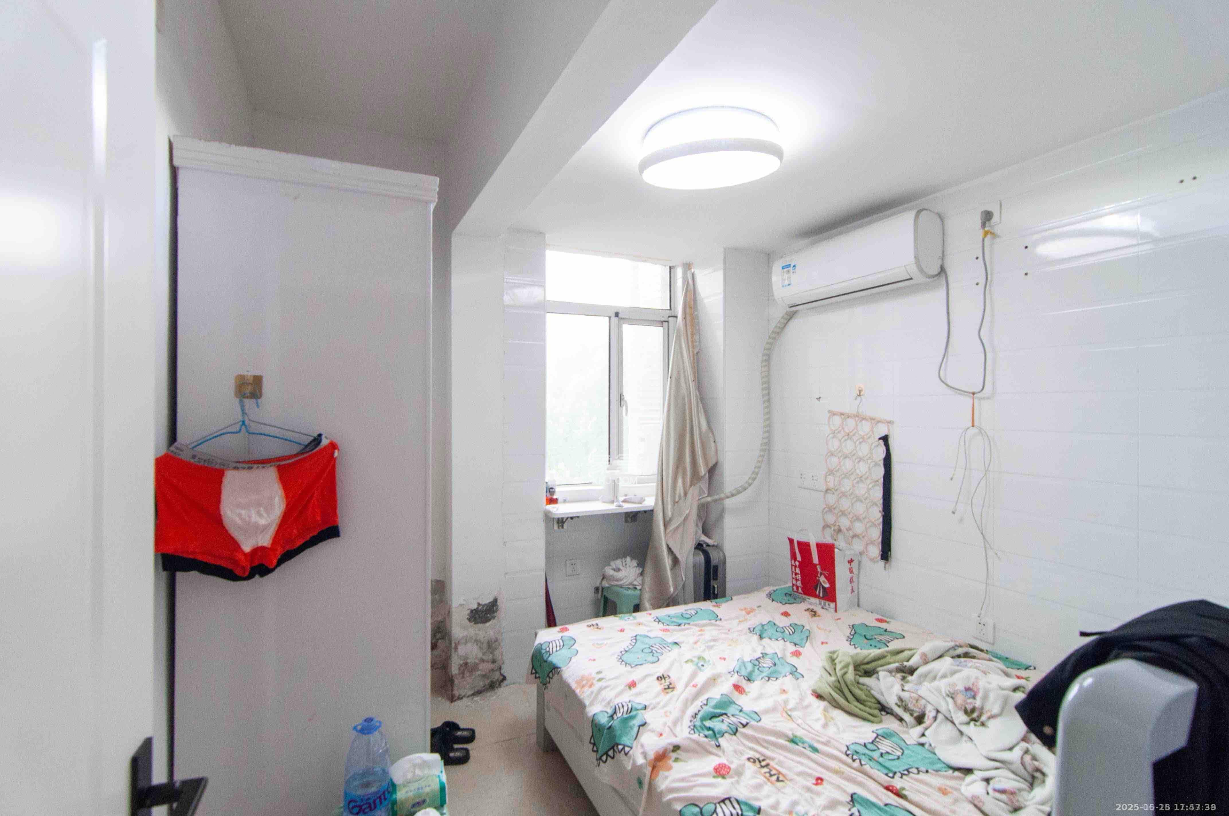 麓山枫情  2室1厅1卫    1900.0元/月 麓山枫情  2室1厅1卫    1900.0元/月室内图