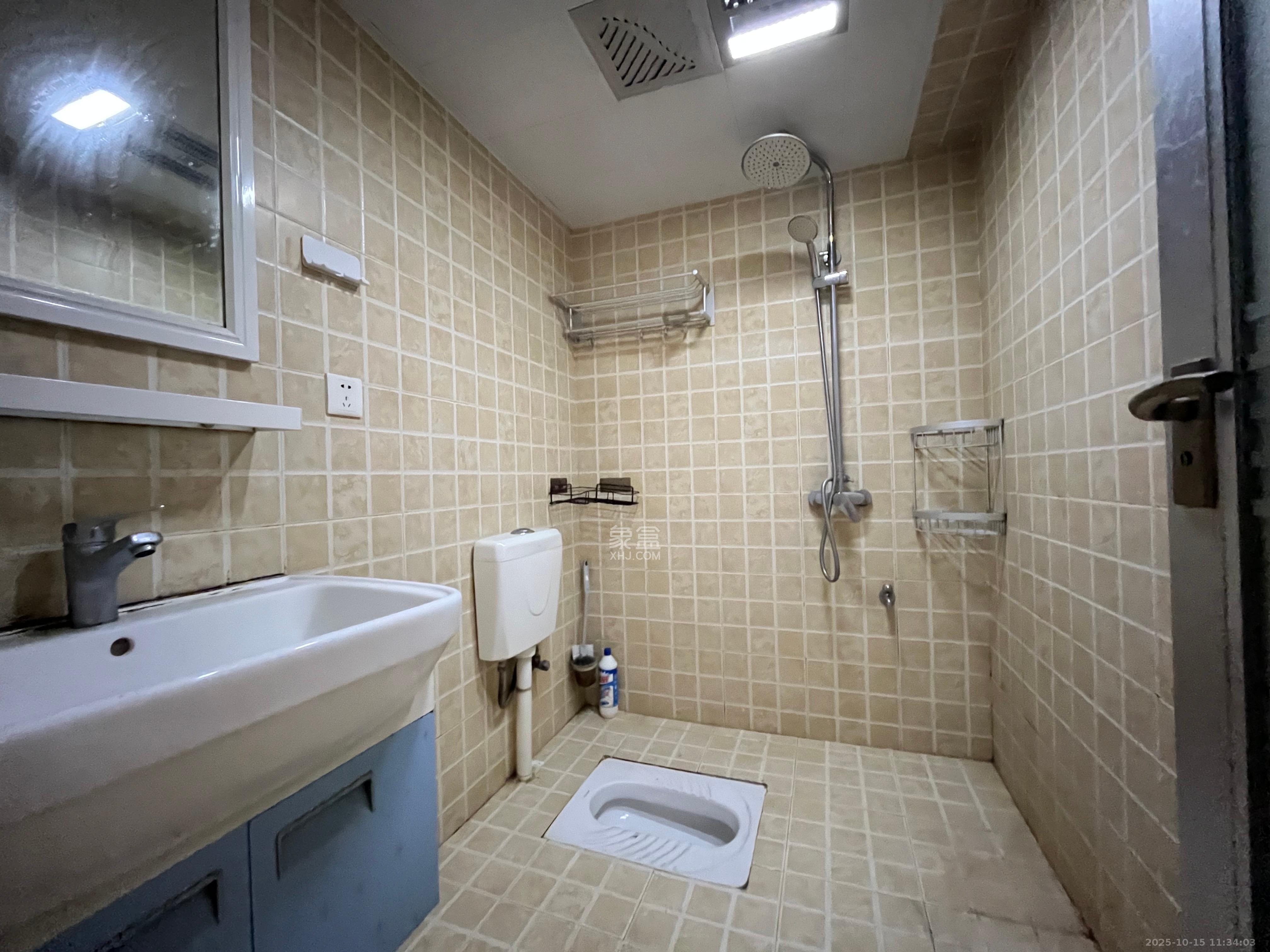 先锋东外滩  1室1厅1卫    1650.0元/月 先锋东外滩  1室1厅1卫    1650.0元/月室内图