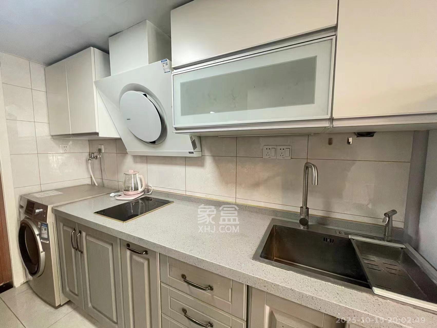 洋湖时代  1室1厅2卫    1800.0元/月室内图