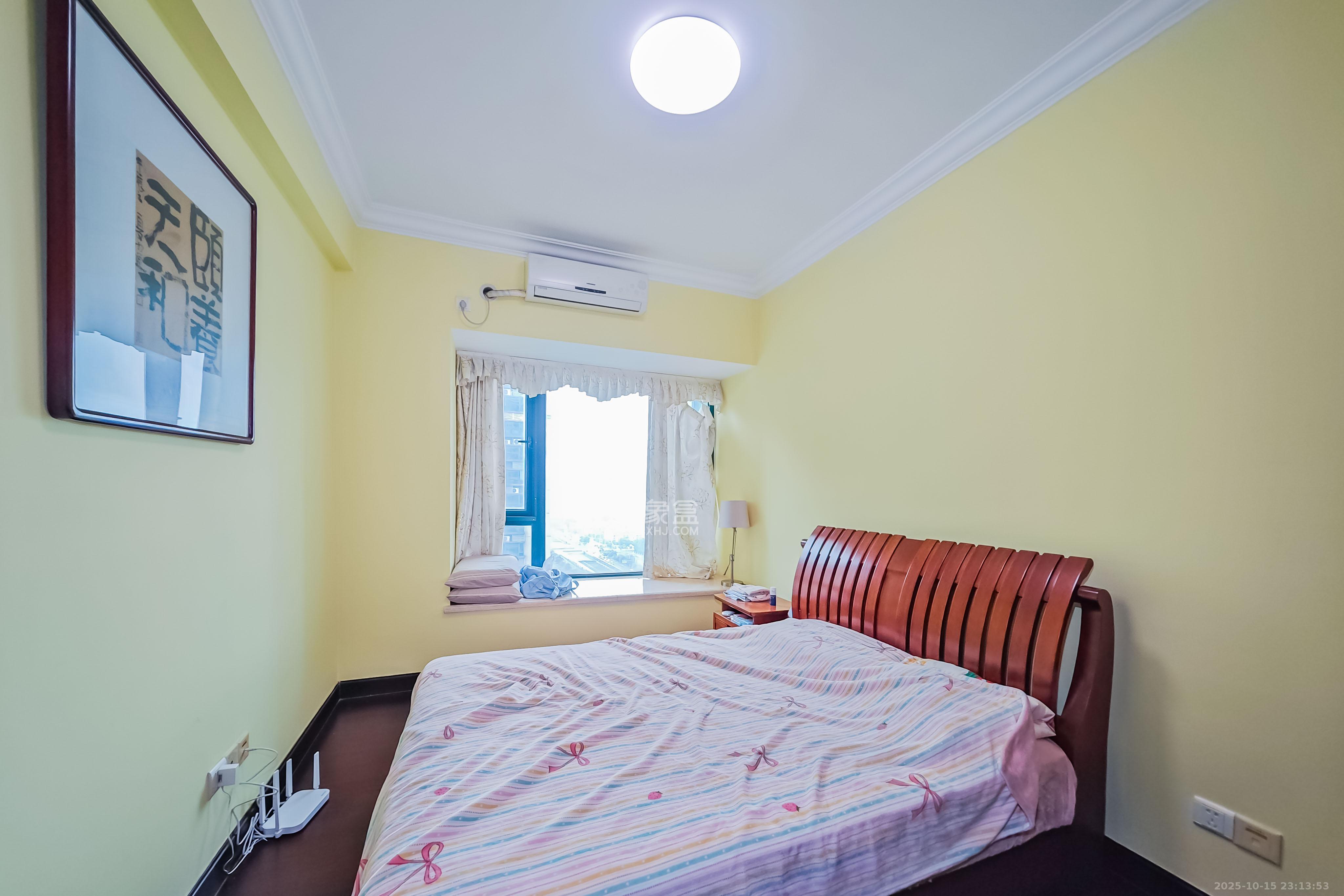 恒大绿洲  3室2厅2卫    102.0万卧室