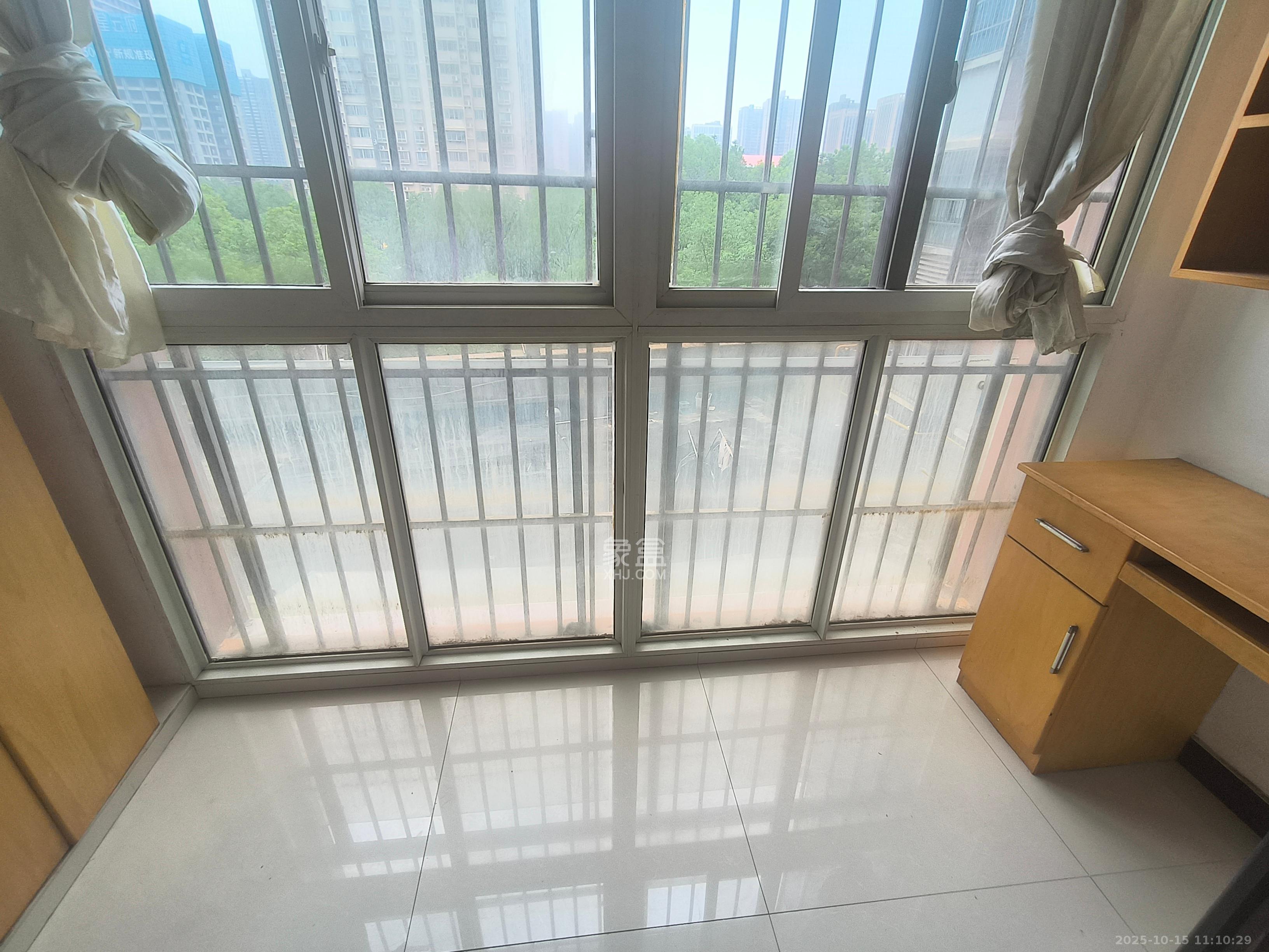 香槟小镇(香槟花苑）  2室2厅1卫    1600.0元/月室内图