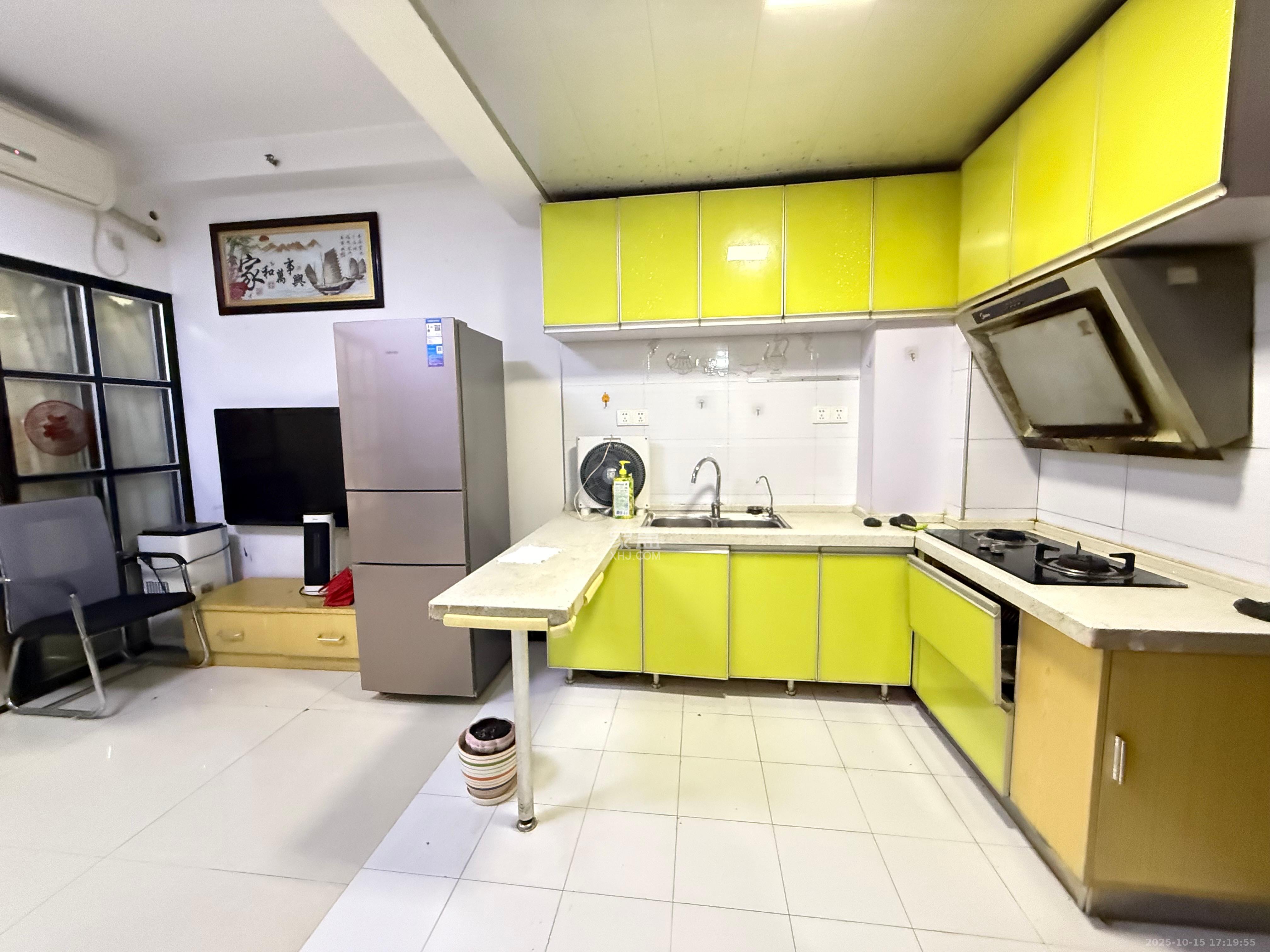 万博汇  2室1厅1卫    1700.0元/月 万博汇  2室1厅1卫    1700.0元/月