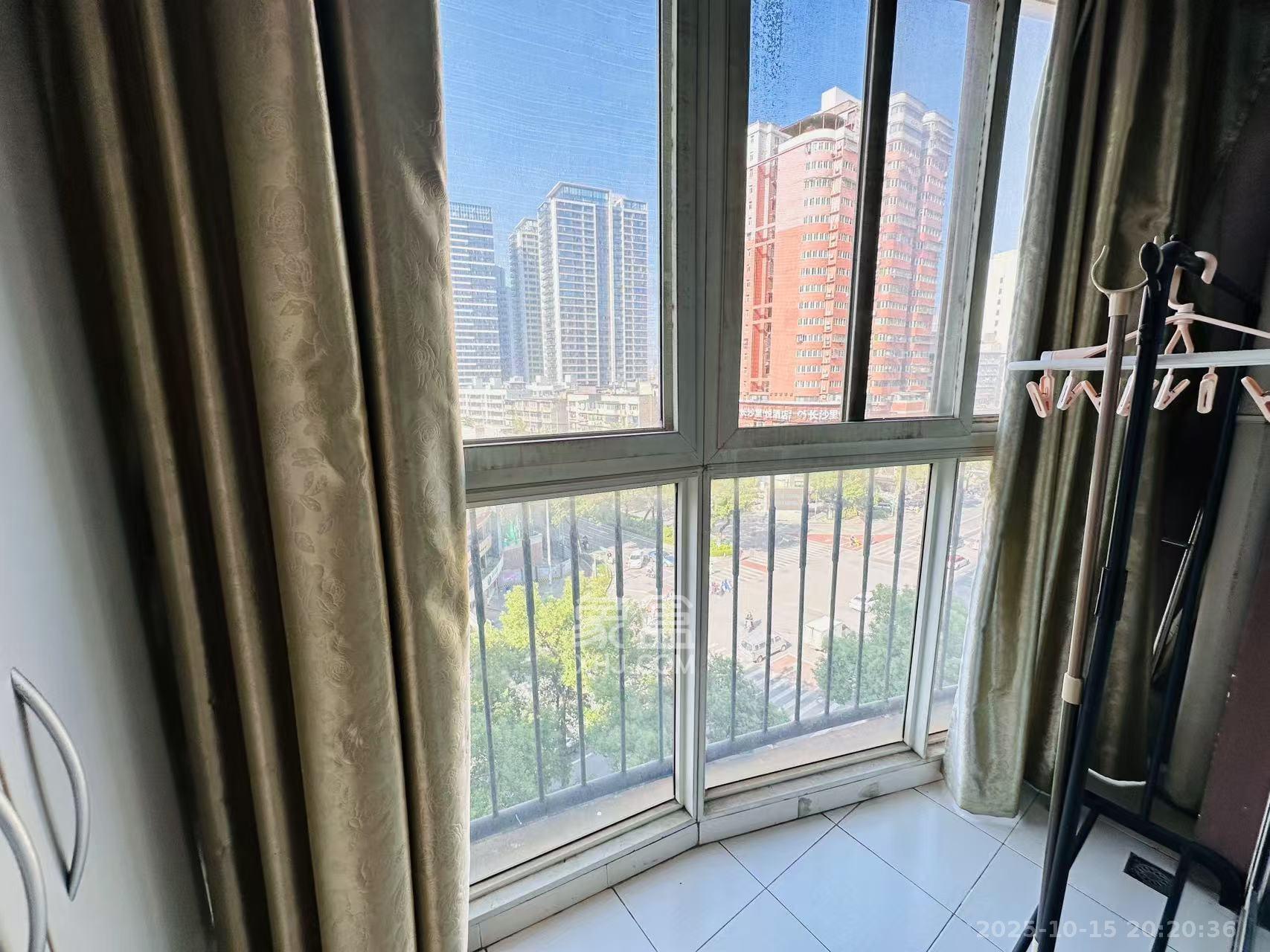 白沙晶城  1室1厅1卫    1700.0元/月室内图