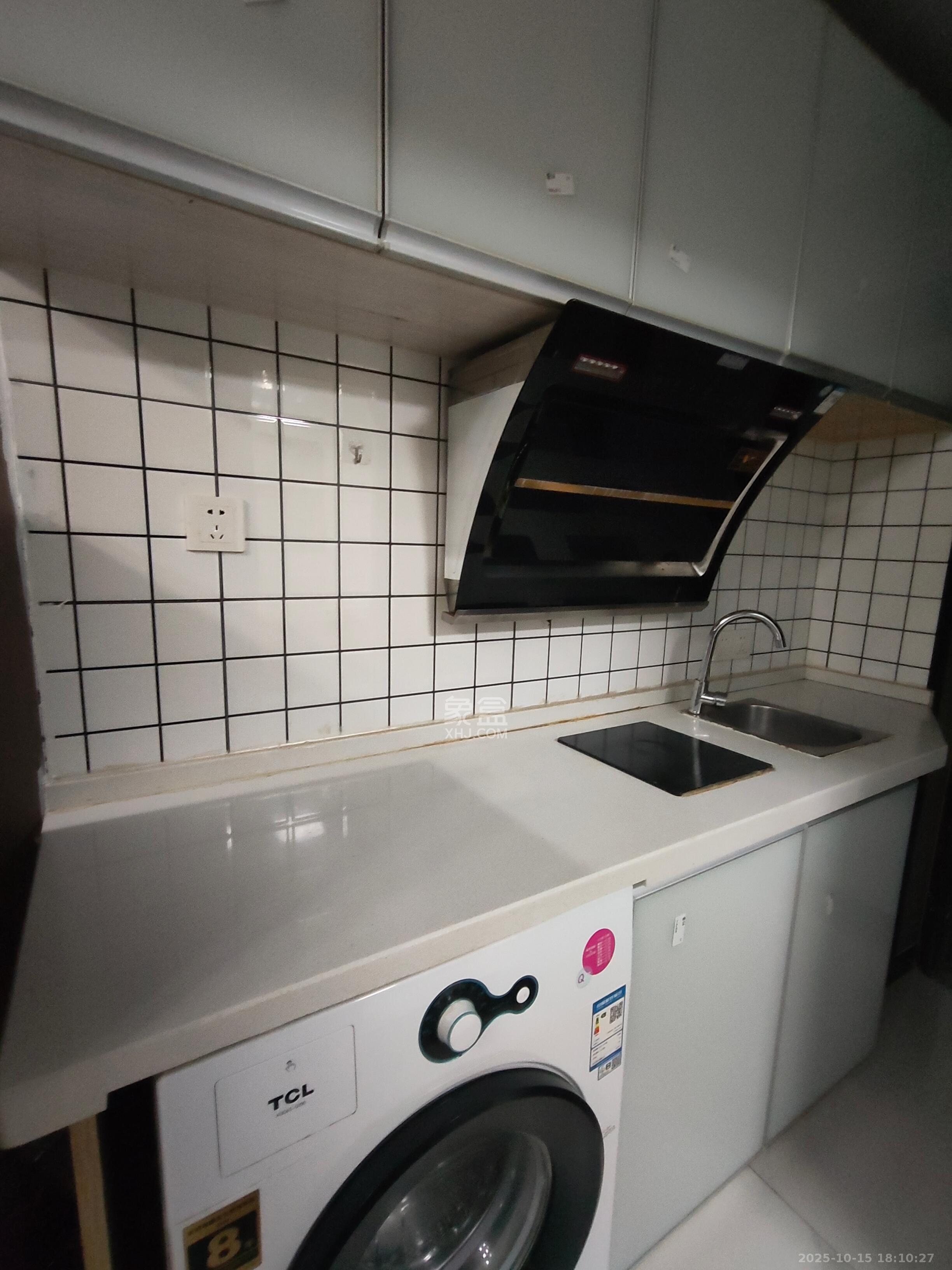 裕天国际商汇中心  1室1厅1卫    1500.0元/月室内图