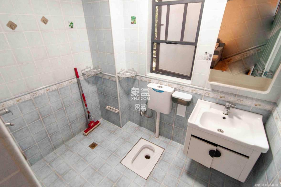 中海梅溪湖壹号  3室2厅1卫    2600.0元/月 中海梅溪湖壹号  3室2厅1卫    2600.0元/月室内图