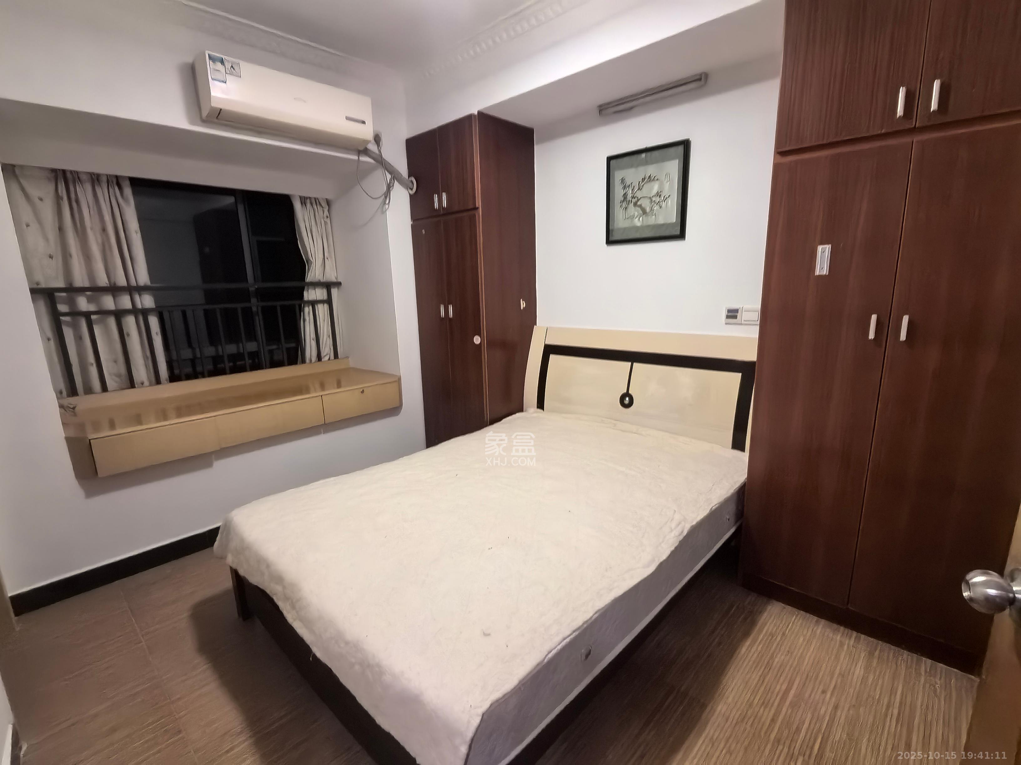 上海城小区  1室1厅1卫    1400.0元/月 上海城小区  1室1厅1卫    1400.0元/月室内图