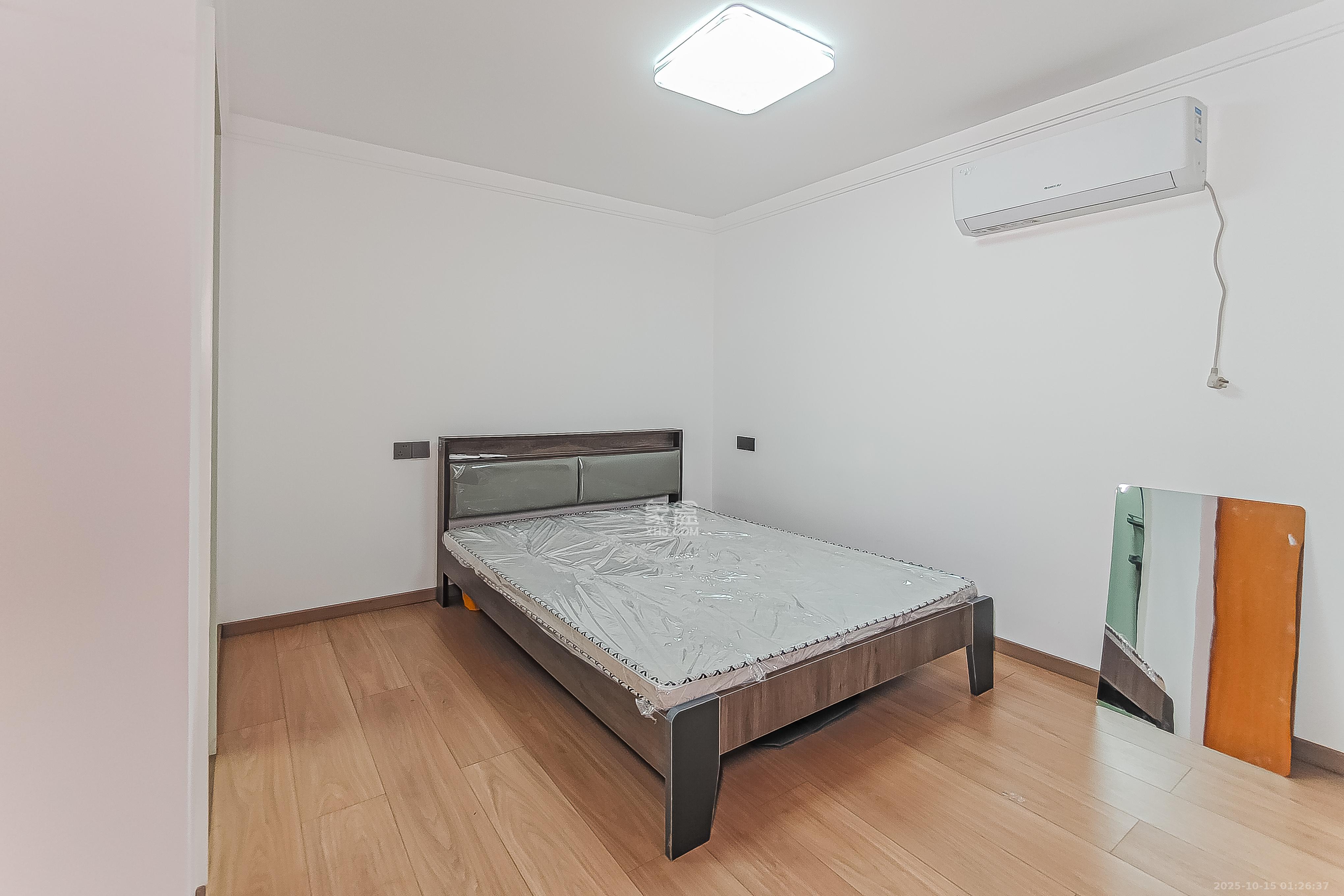 工商所宿舍（上碧湘街30号）  2室2厅2卫    108.0万卧室