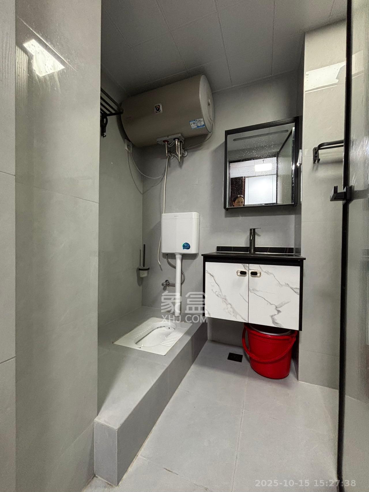 中海珑悦府  1室1厅1卫    1200.0元/月 中海珑悦府  1室1厅1卫    1200.0元/月室内图