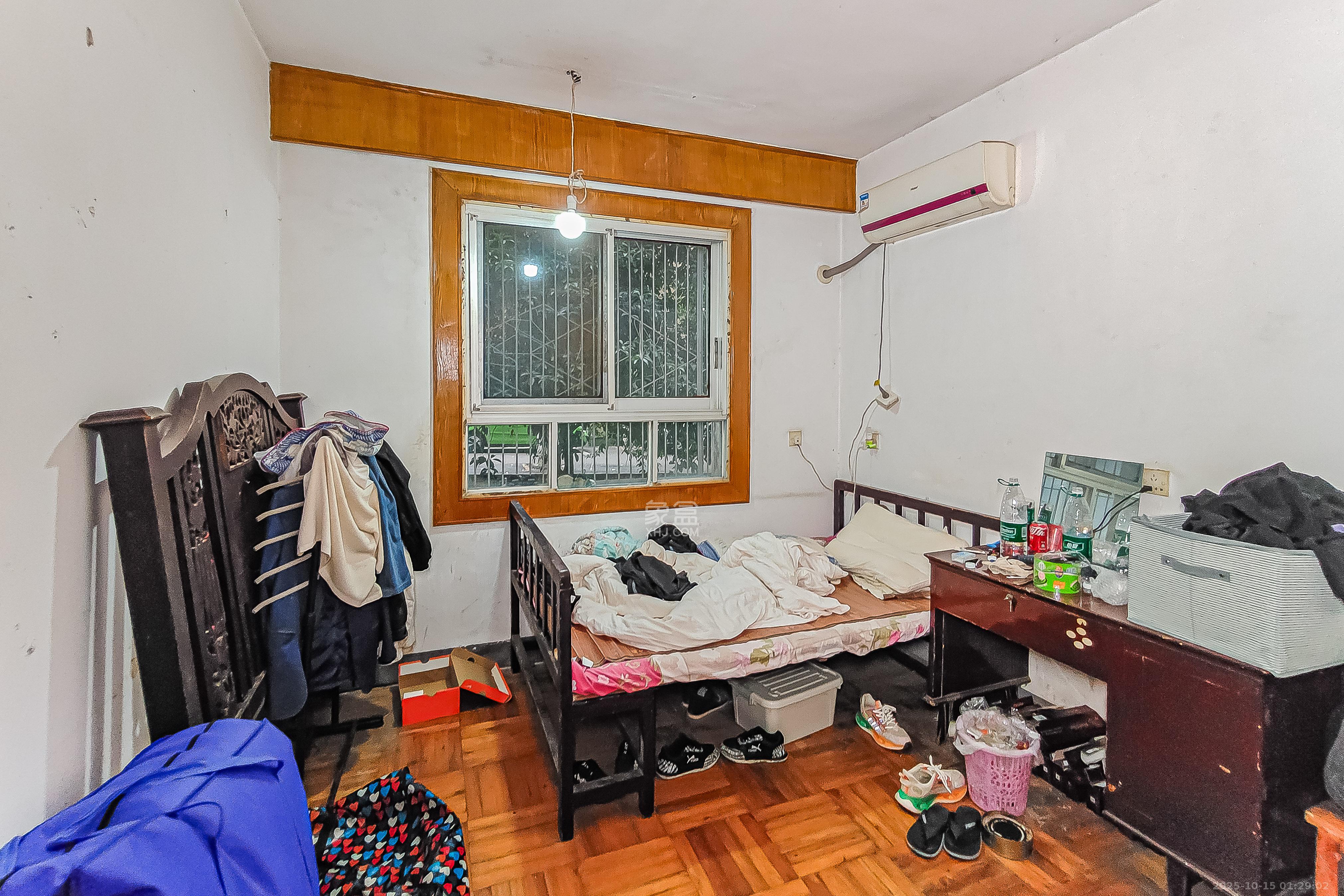 湘农桥社区  3室2厅2卫    78.0万卧室