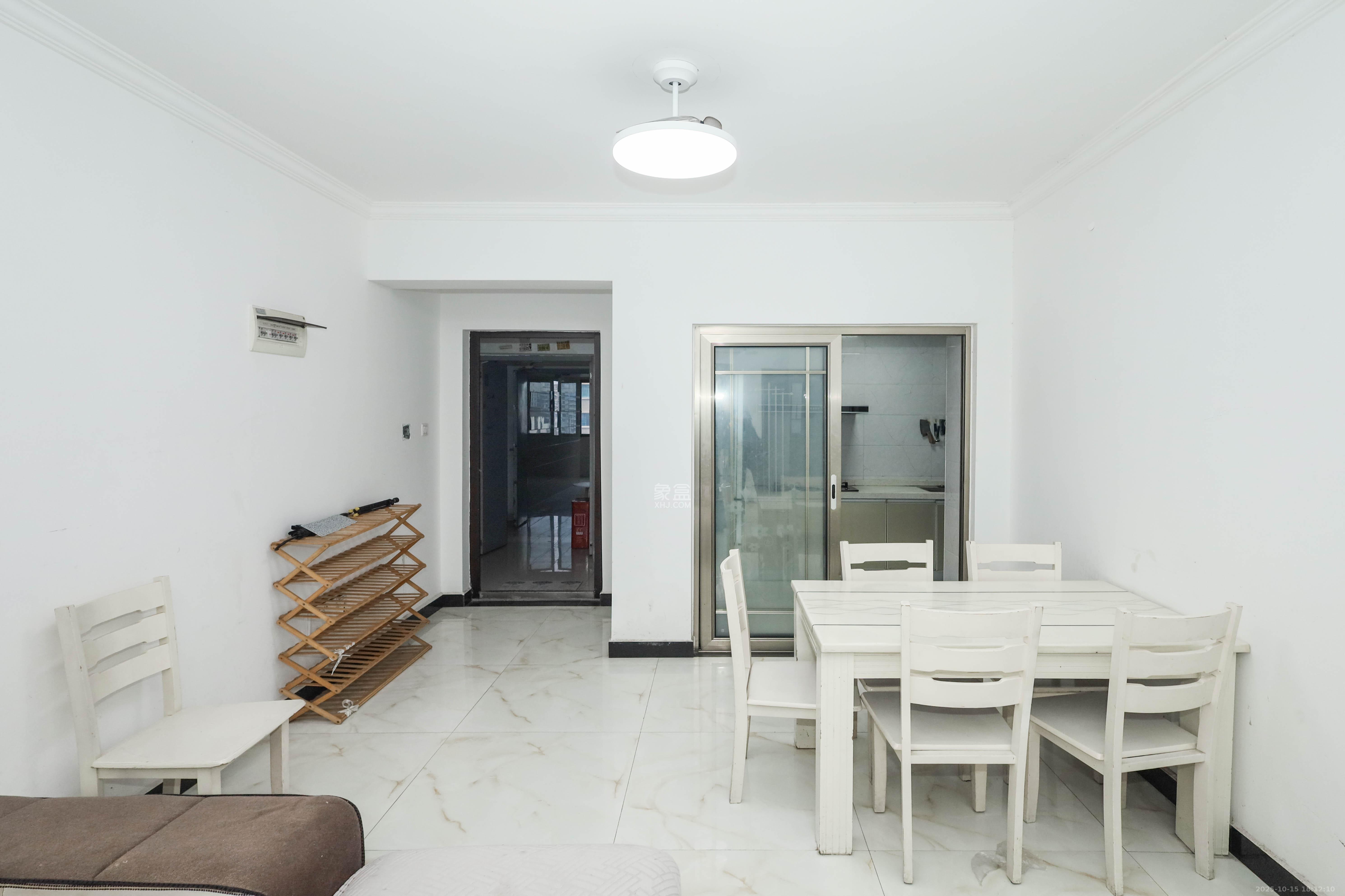 梅溪湖合能璞丽  3室2厅2卫    108.8万 梅溪湖合能璞丽  3室2厅2卫    108.8万客厅