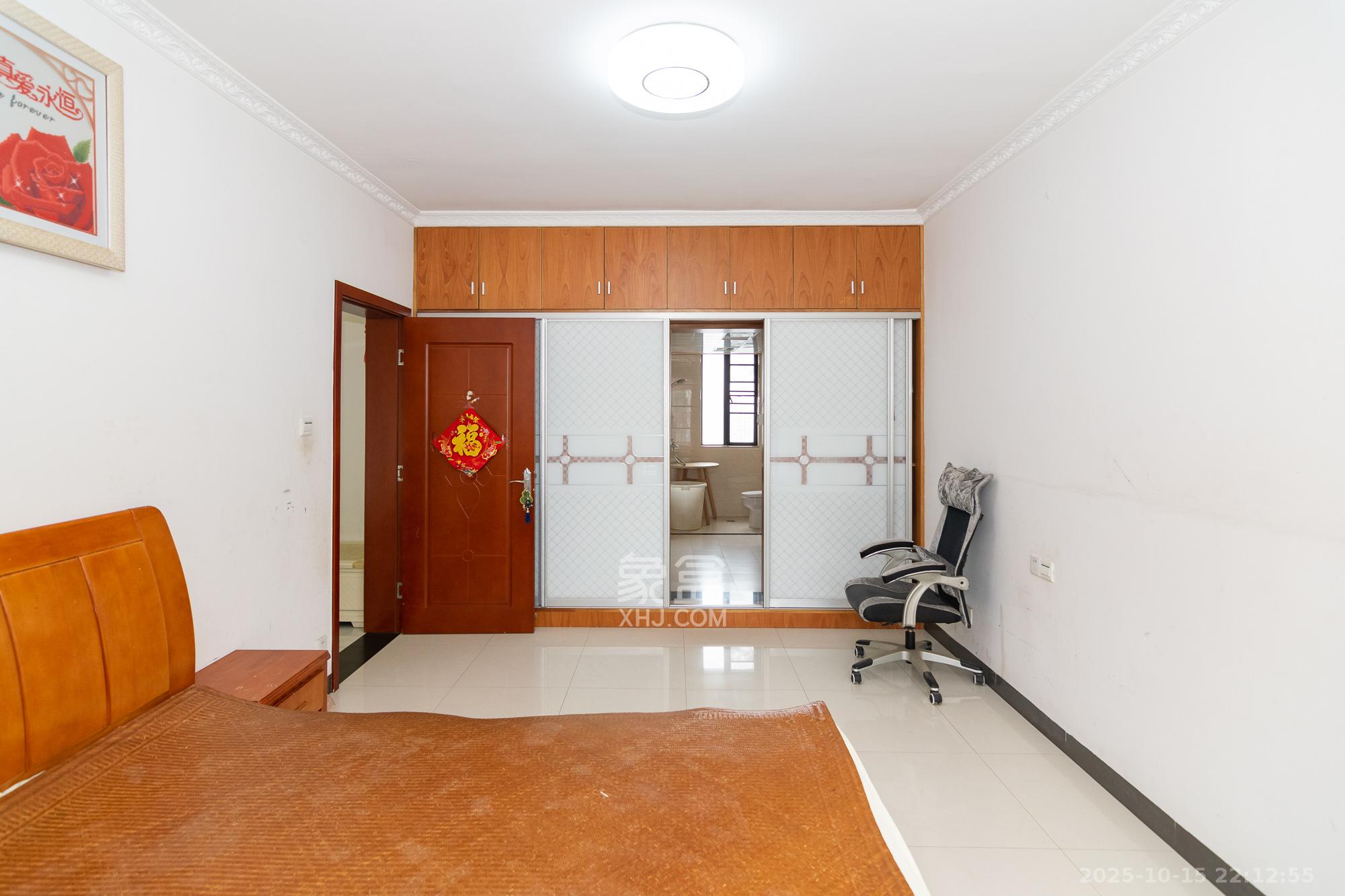 润和紫郡一期 4室2厅1卫 78.0万 润和紫郡一期 4室2厅1卫 78.0万卧室