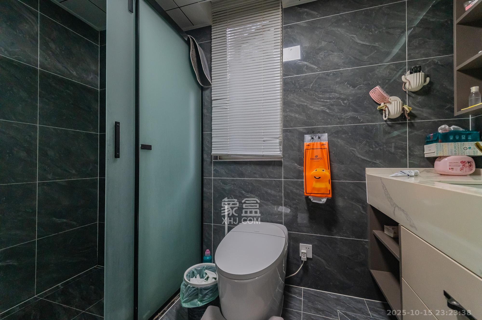 中建悦和城  3室2厅2卫    125.8万卫生间