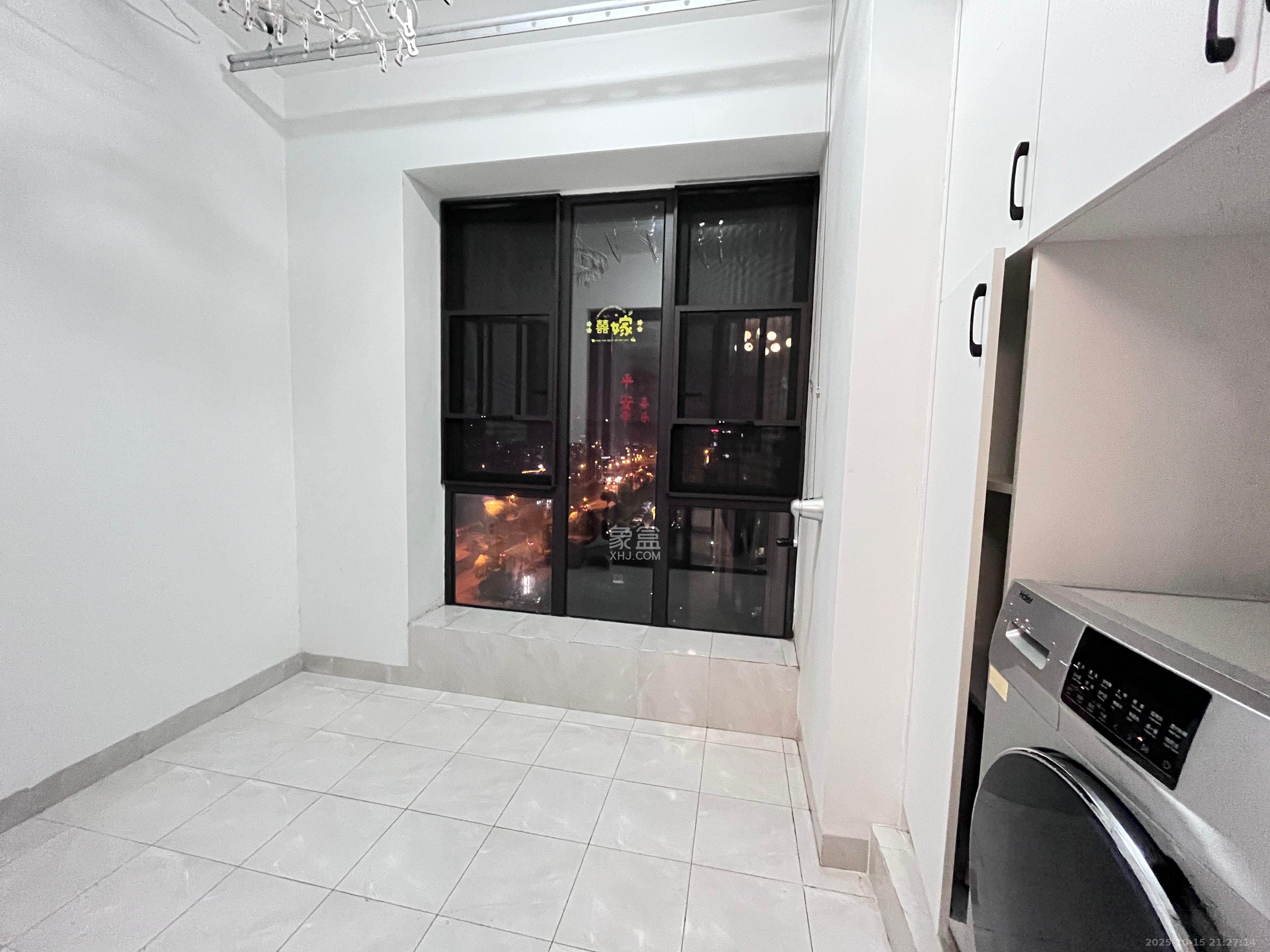 中海新城熙岸(中信新城五期)  2室1厅1卫    1800.0元/月 中海新城熙岸(中信新城五期)  2室1厅1卫    1800.0元/月室内图