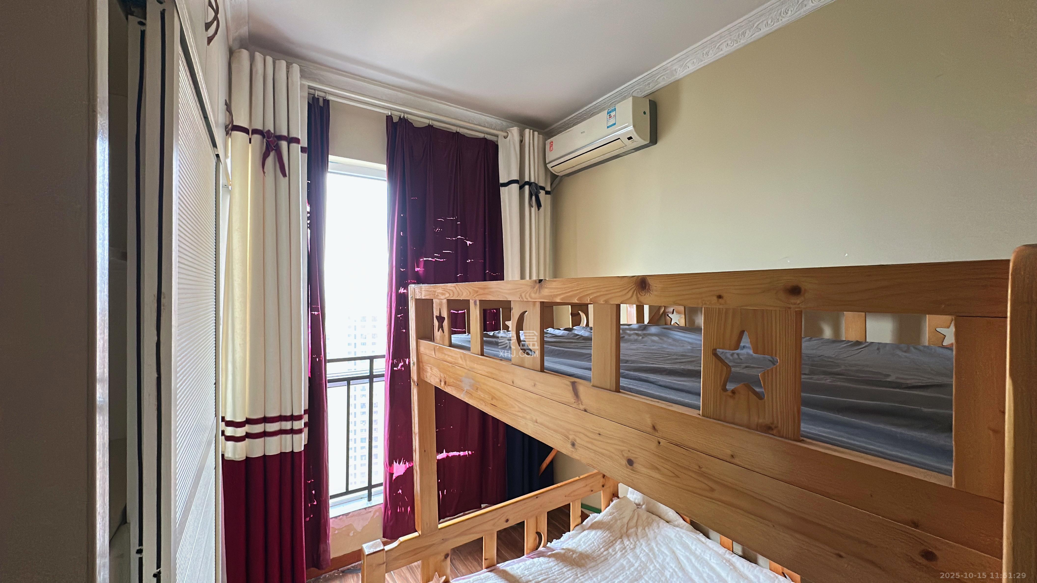 COCO蜜城  3室2厅1卫    2300.0元/月室内图