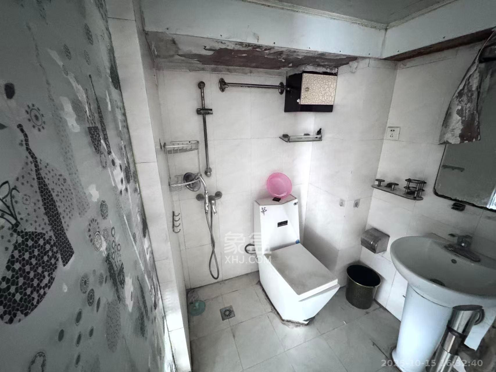 他城(天鸿时代公寓)  4室2厅2卫    2500.0元/月 他城(天鸿时代公寓)  4室2厅2卫    2500.0元/月室内图