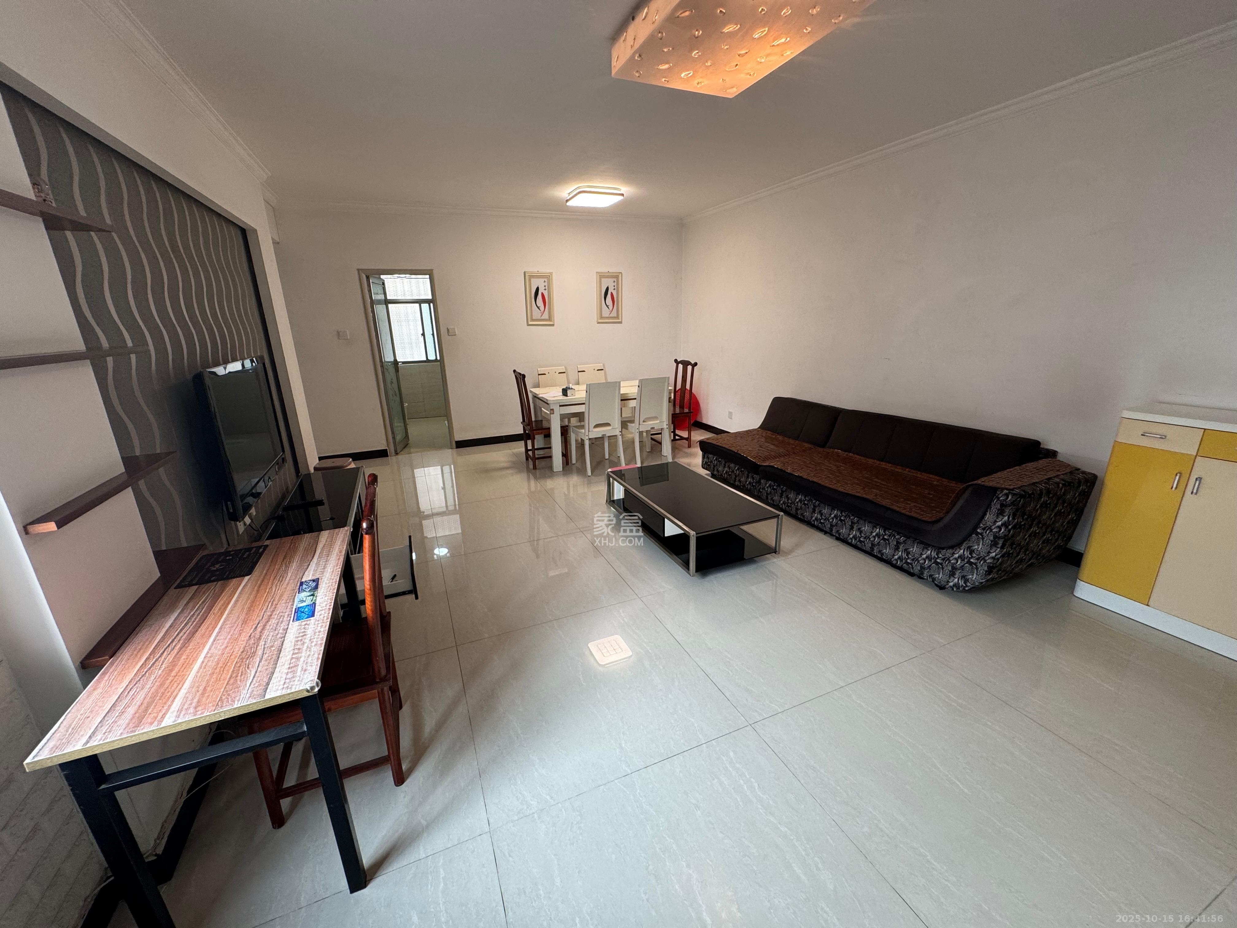 王府井公寓(福源公寓)  3室2厅2卫    4500.0元/月 王府井公寓(福源公寓)  3室2厅2卫    4500.0元/月室内图