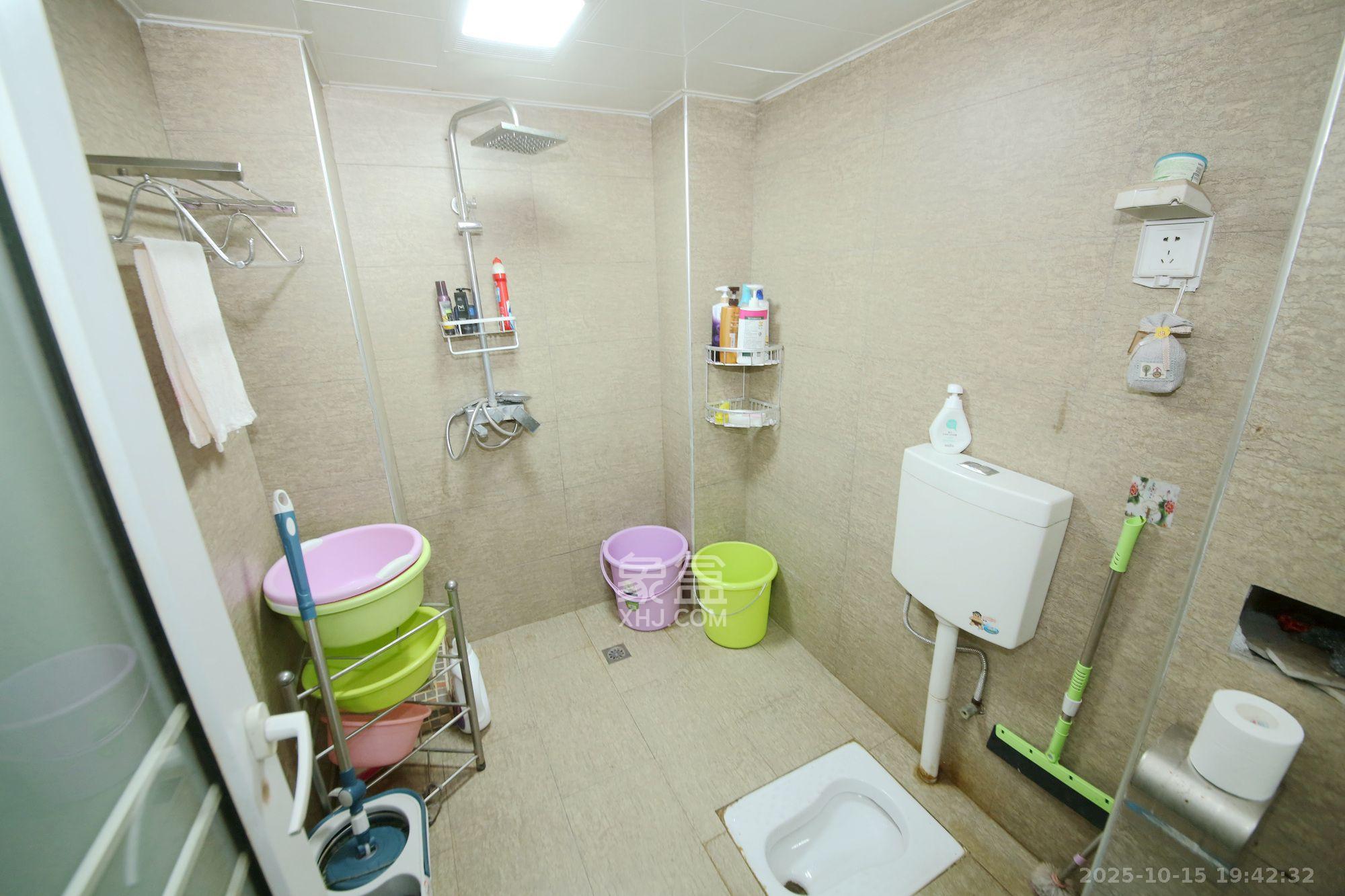 左岸右岸  2室2厅1卫    2600.0元/月 左岸右岸  2室2厅1卫    2600.0元/月室内图