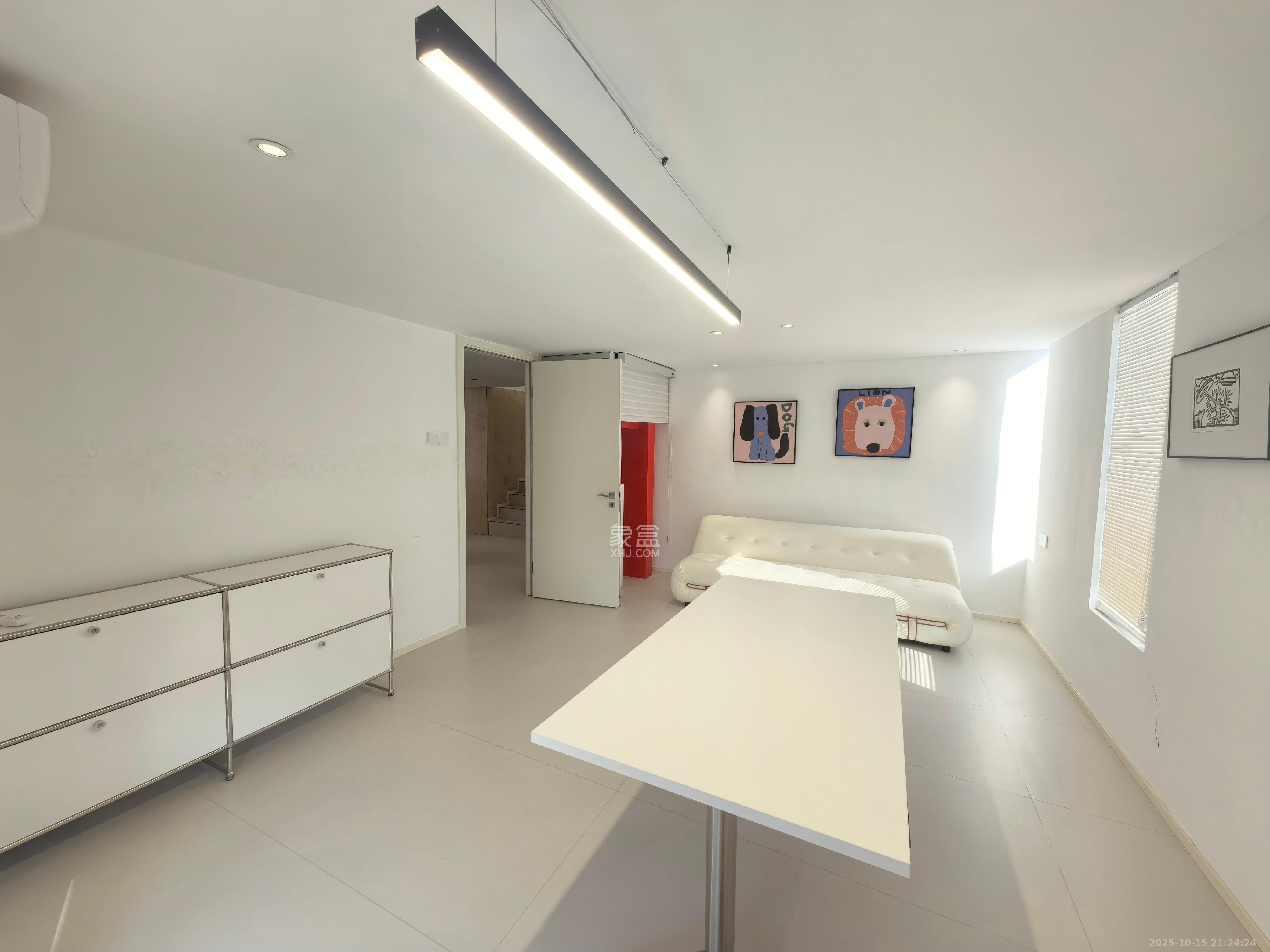 中海阅溪府  2室1厅1卫    1600.0元/月 中海阅溪府  2室1厅1卫    1600.0元/月室内图