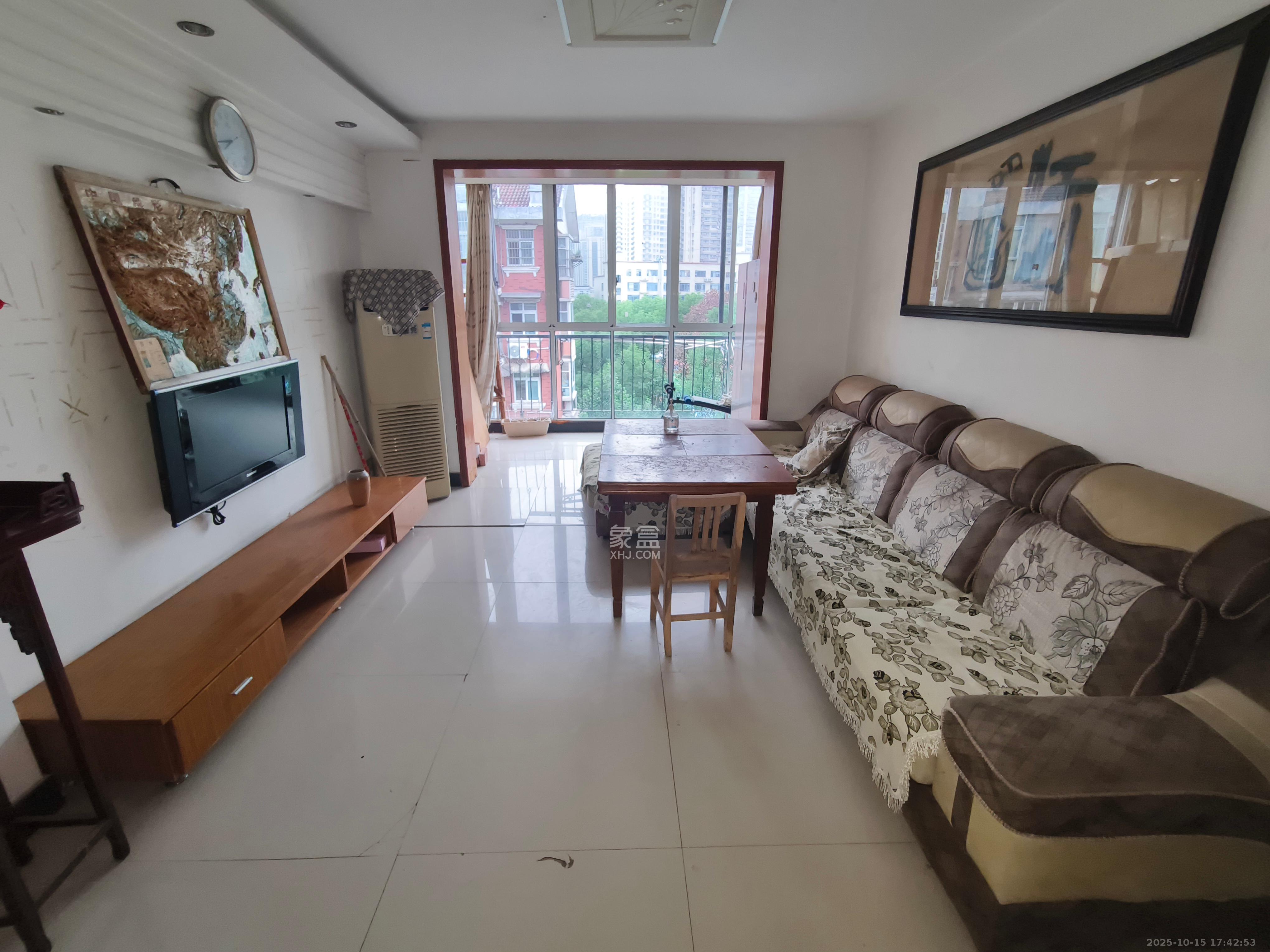 紫薇苑  4室2厅2卫    1800.0元/月室内图